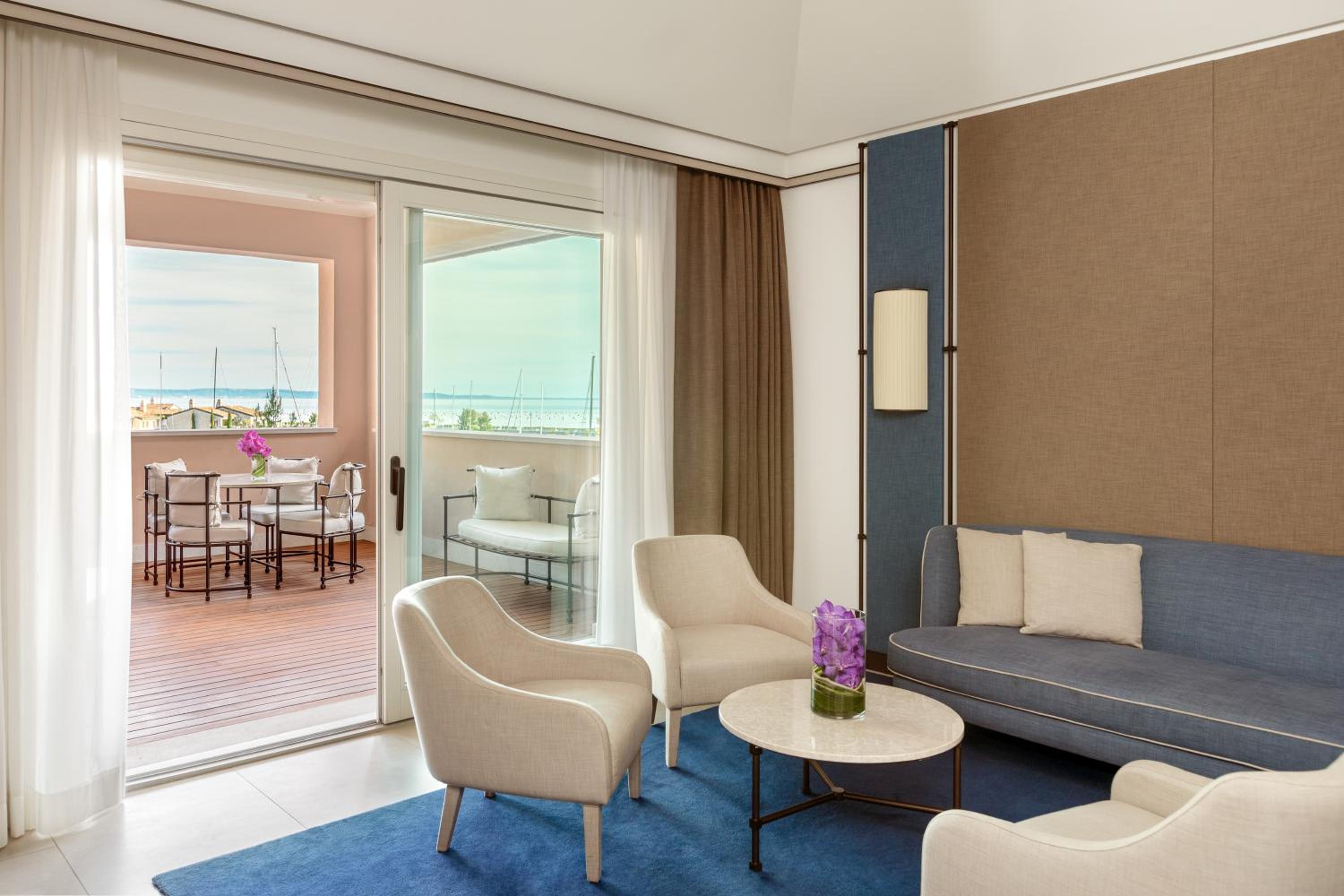 Suite with Terrace (Non Smoking) photo 3