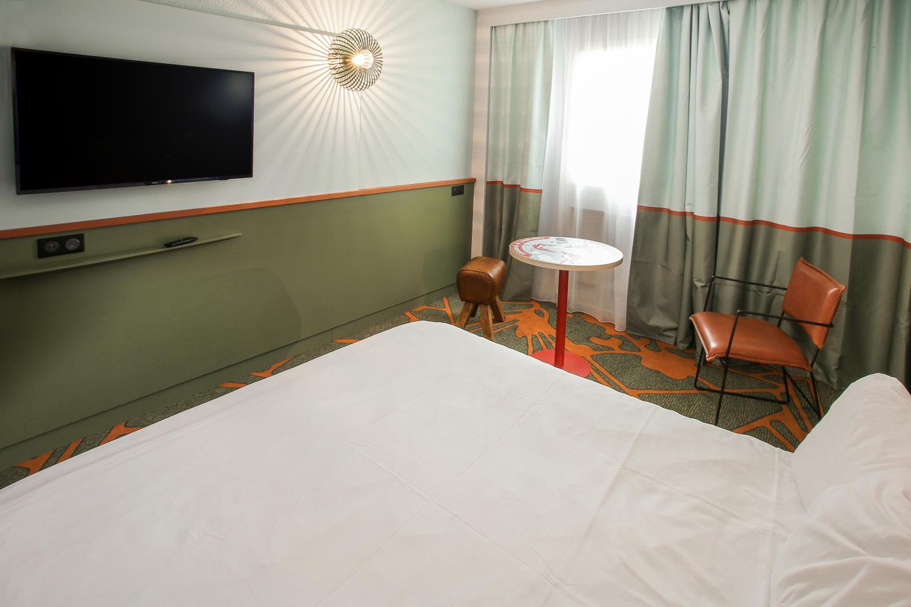 Standard Double Room - Photo 7
