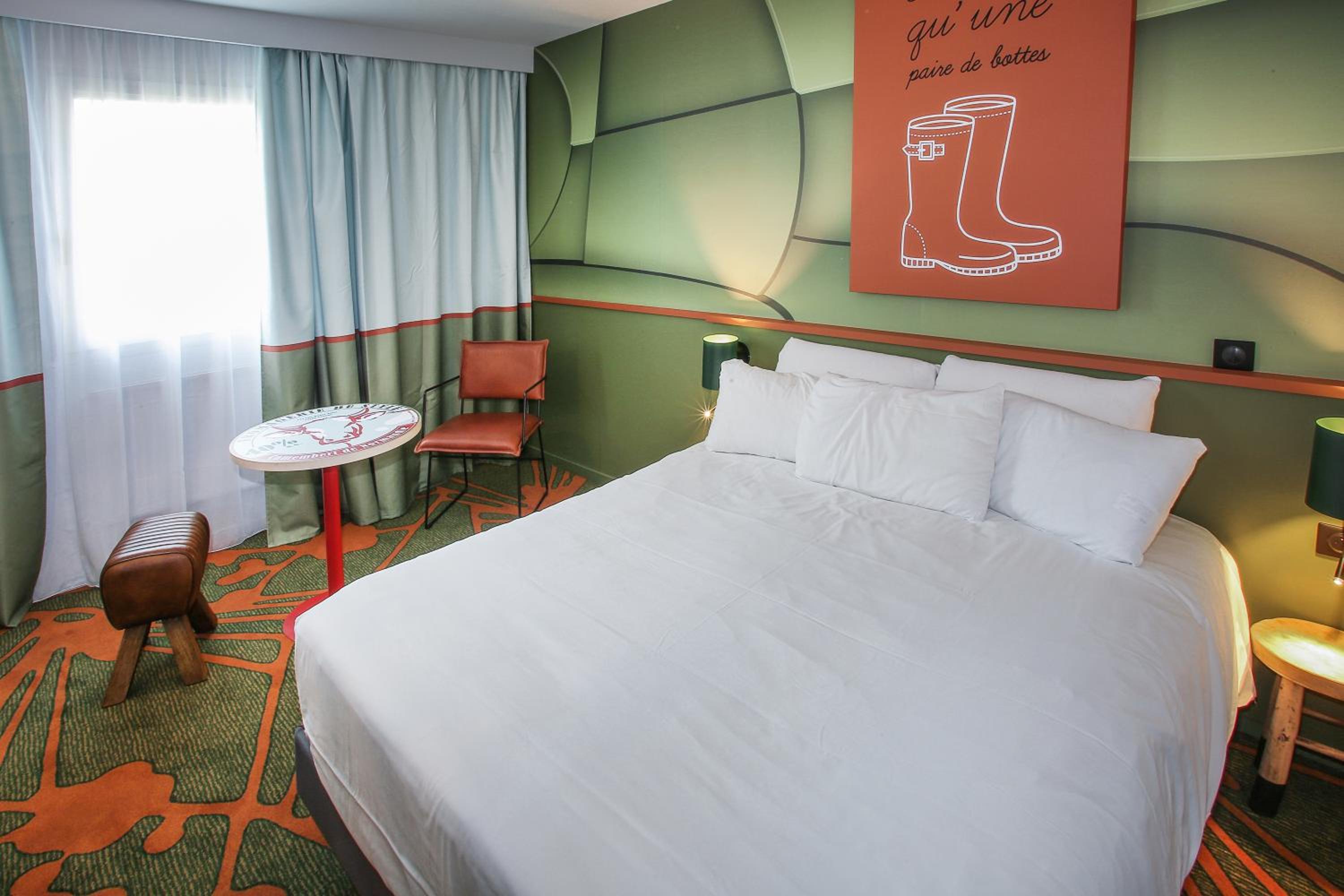 Standard Double Room - Photo 8