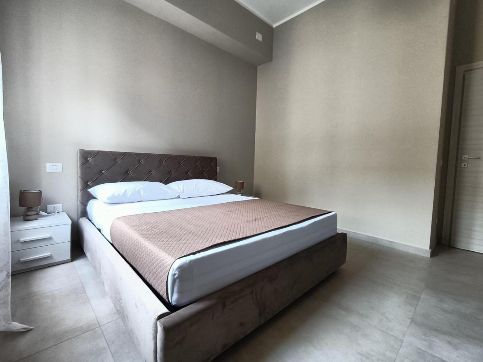 Large Double Room photo 1