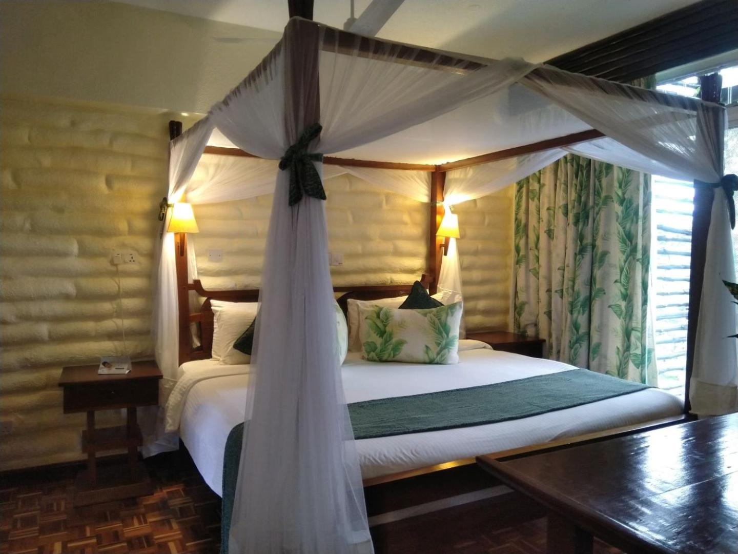 Executive Suite - Photo 7