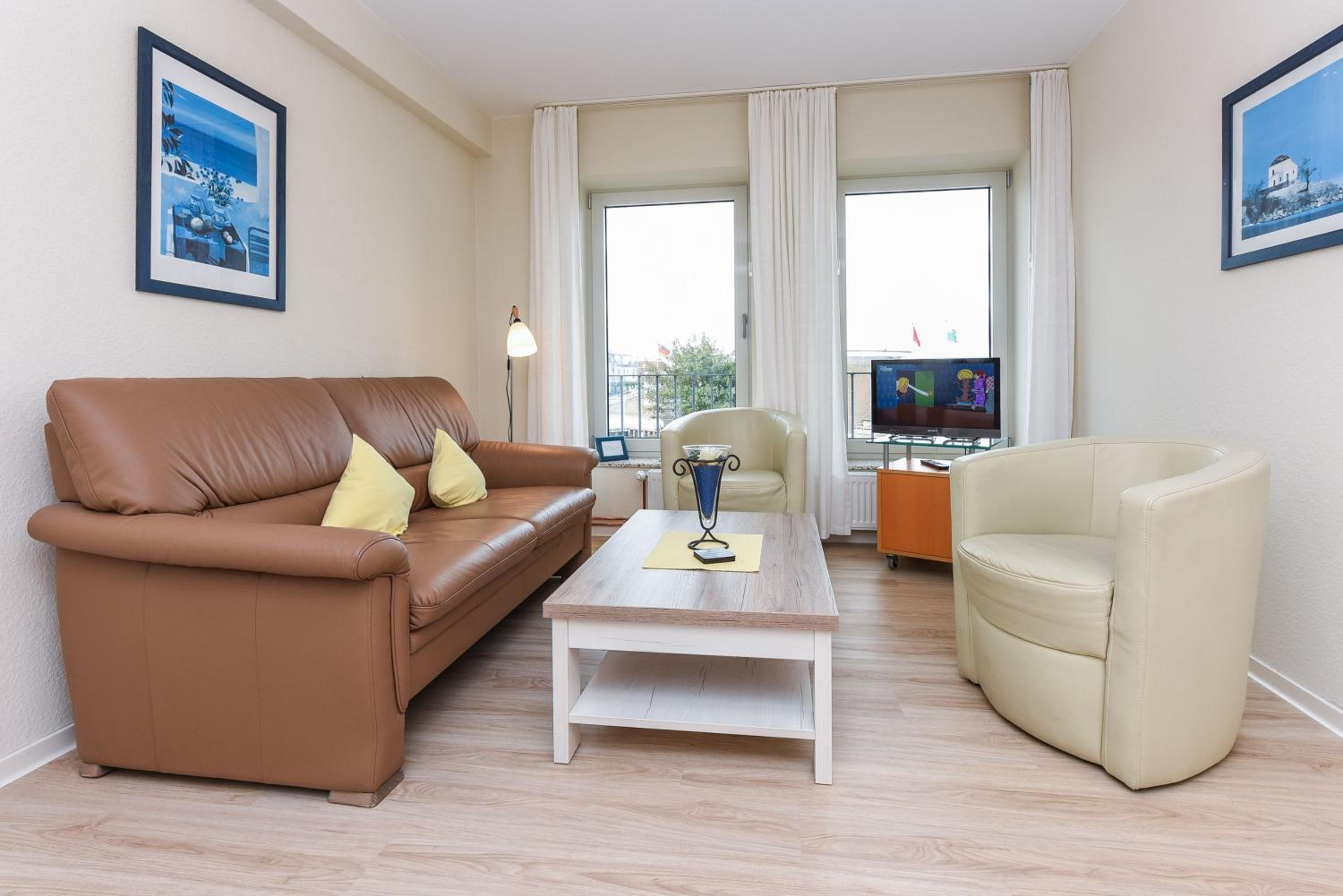 Two-Bedroom Apartment with Shower photo 1