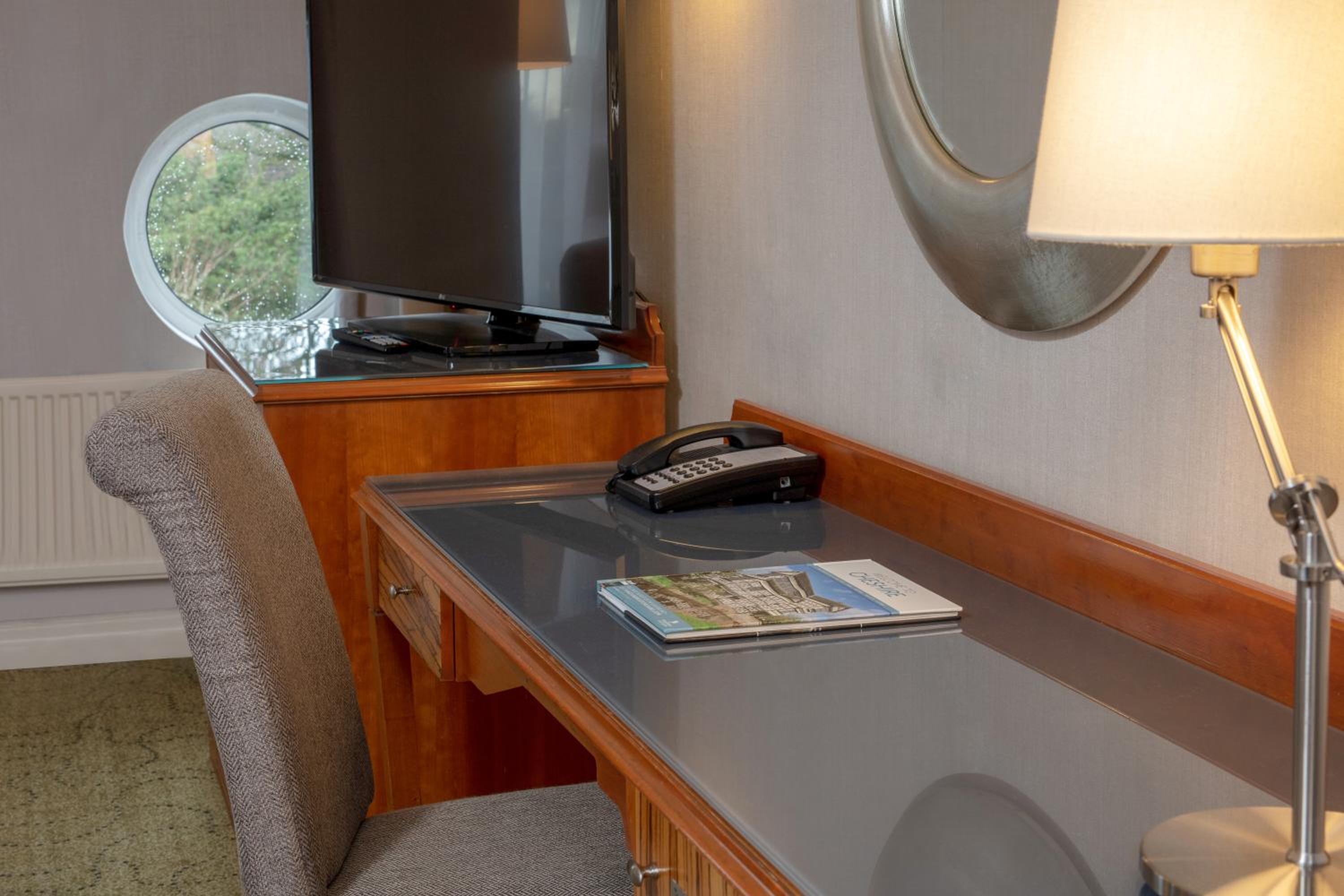 Superior King Room - Photo 3