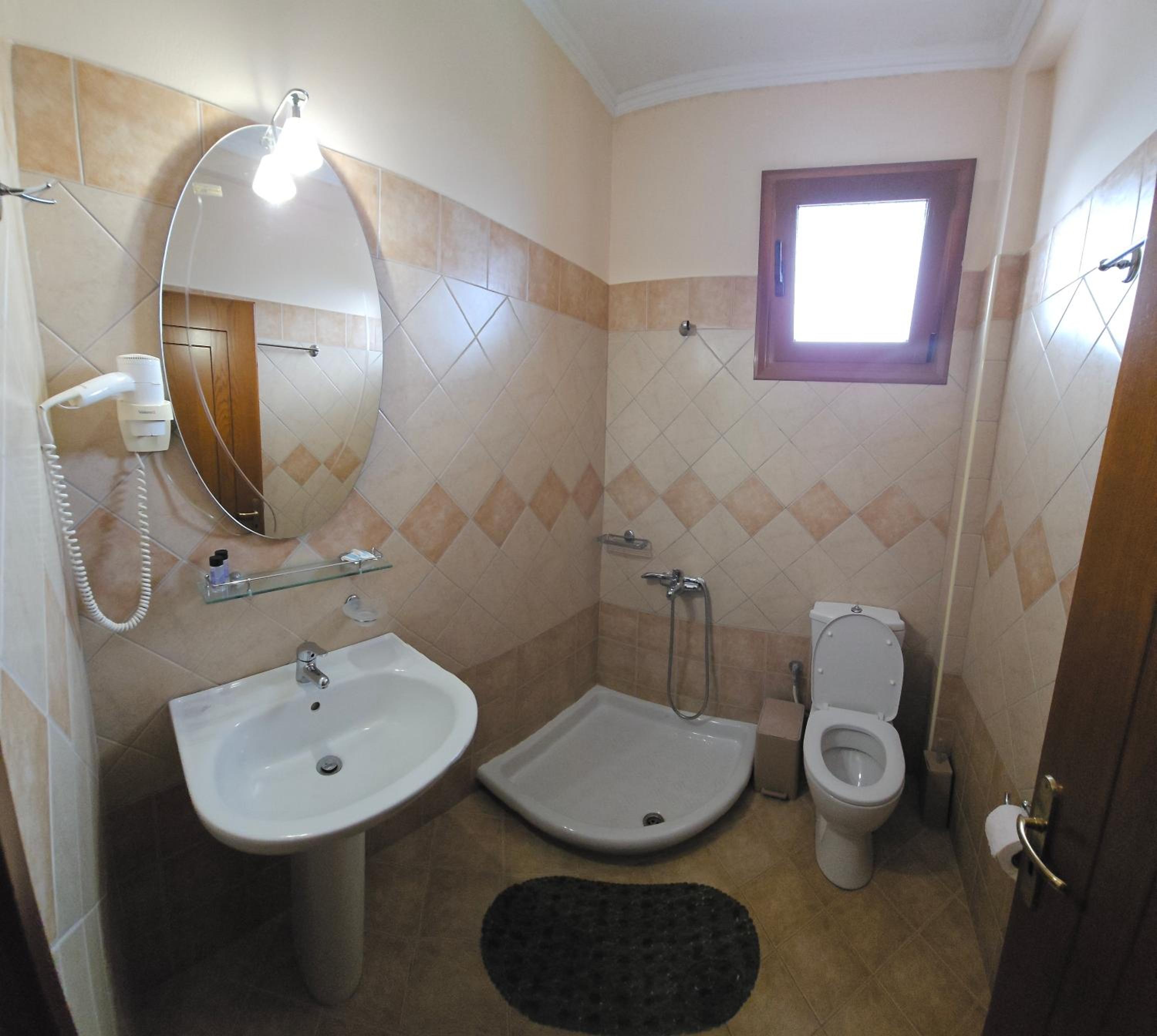 Standard Triple Room photo 3
