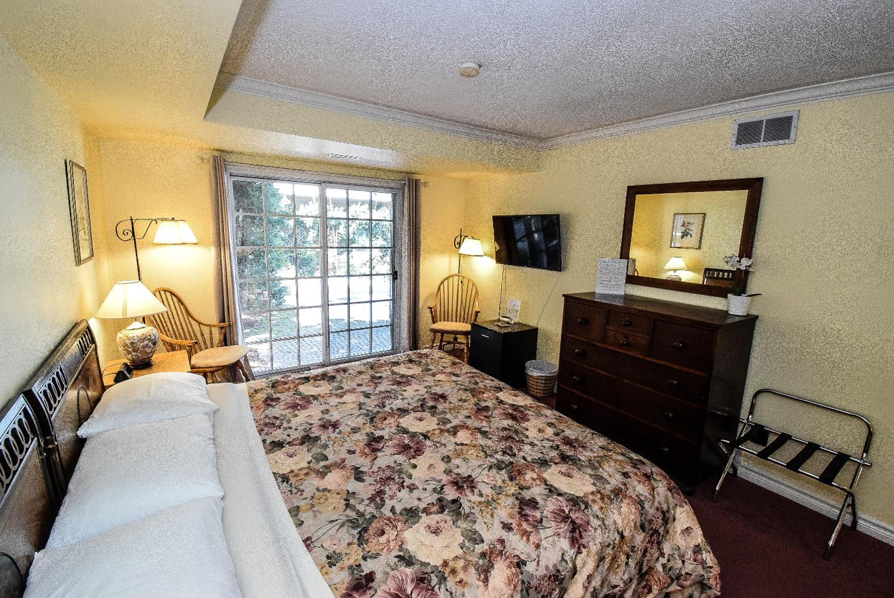 King Room with Garden View photo 2