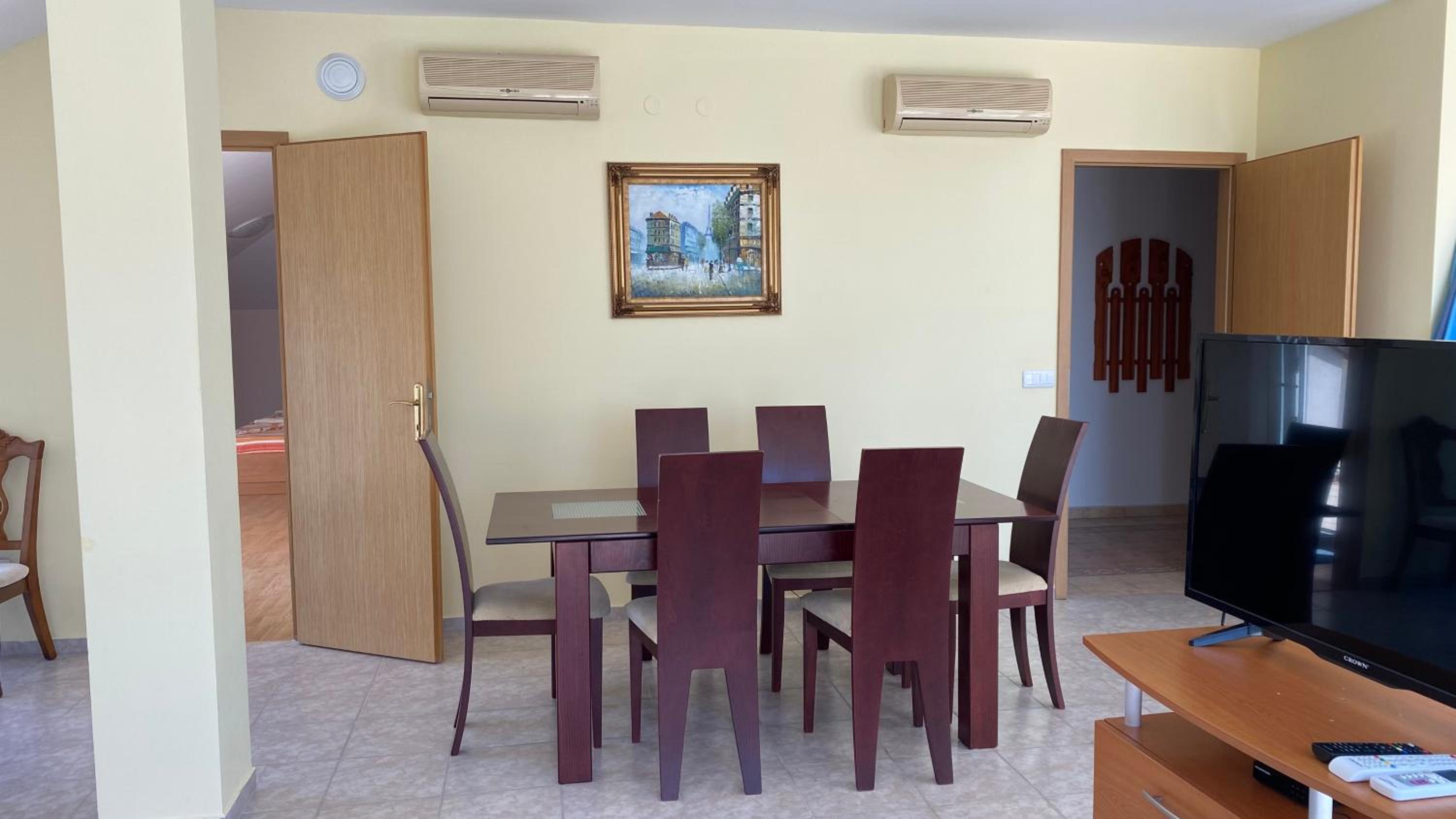 Deluxe Apartment