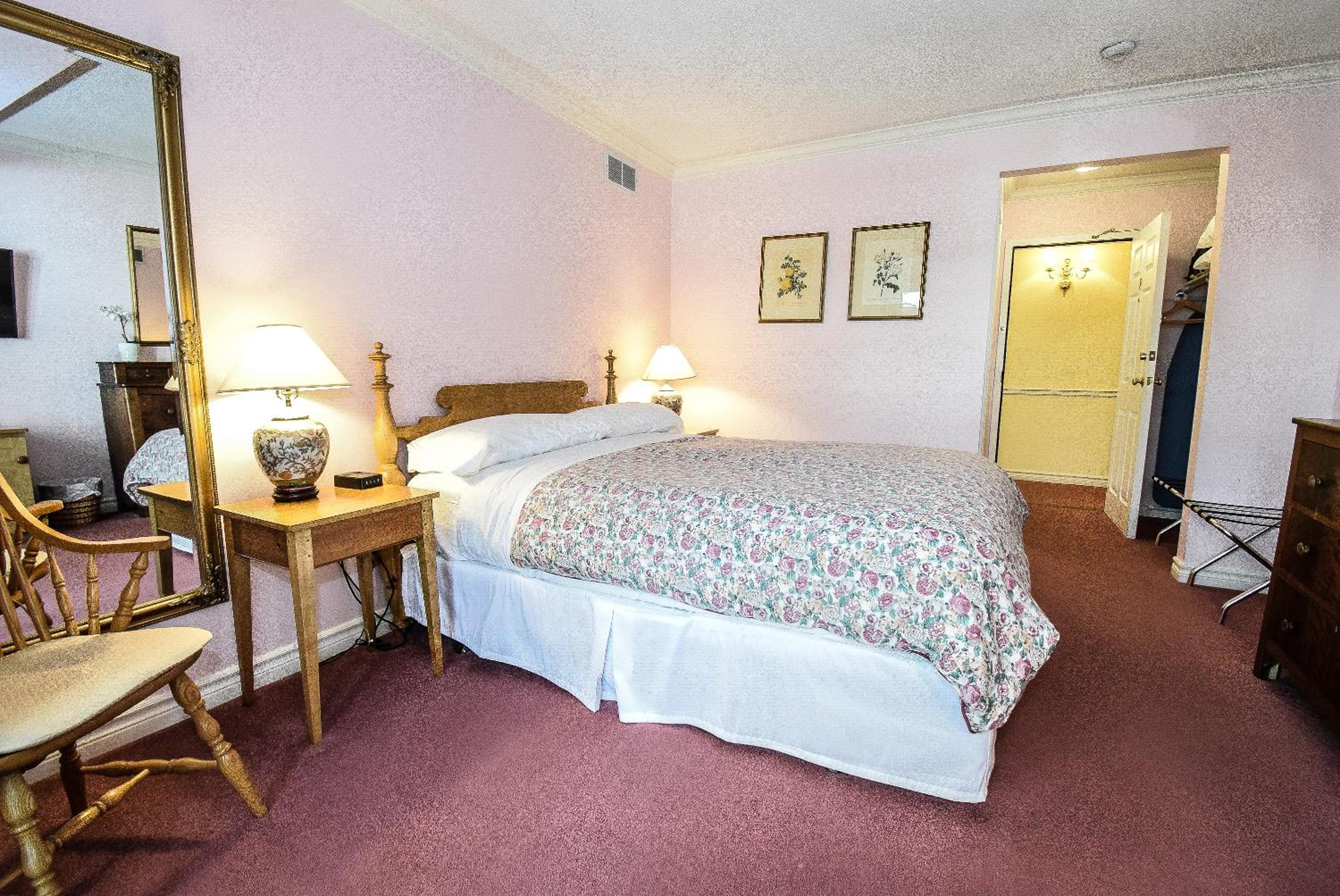 Queen Room with Garden View photo 2