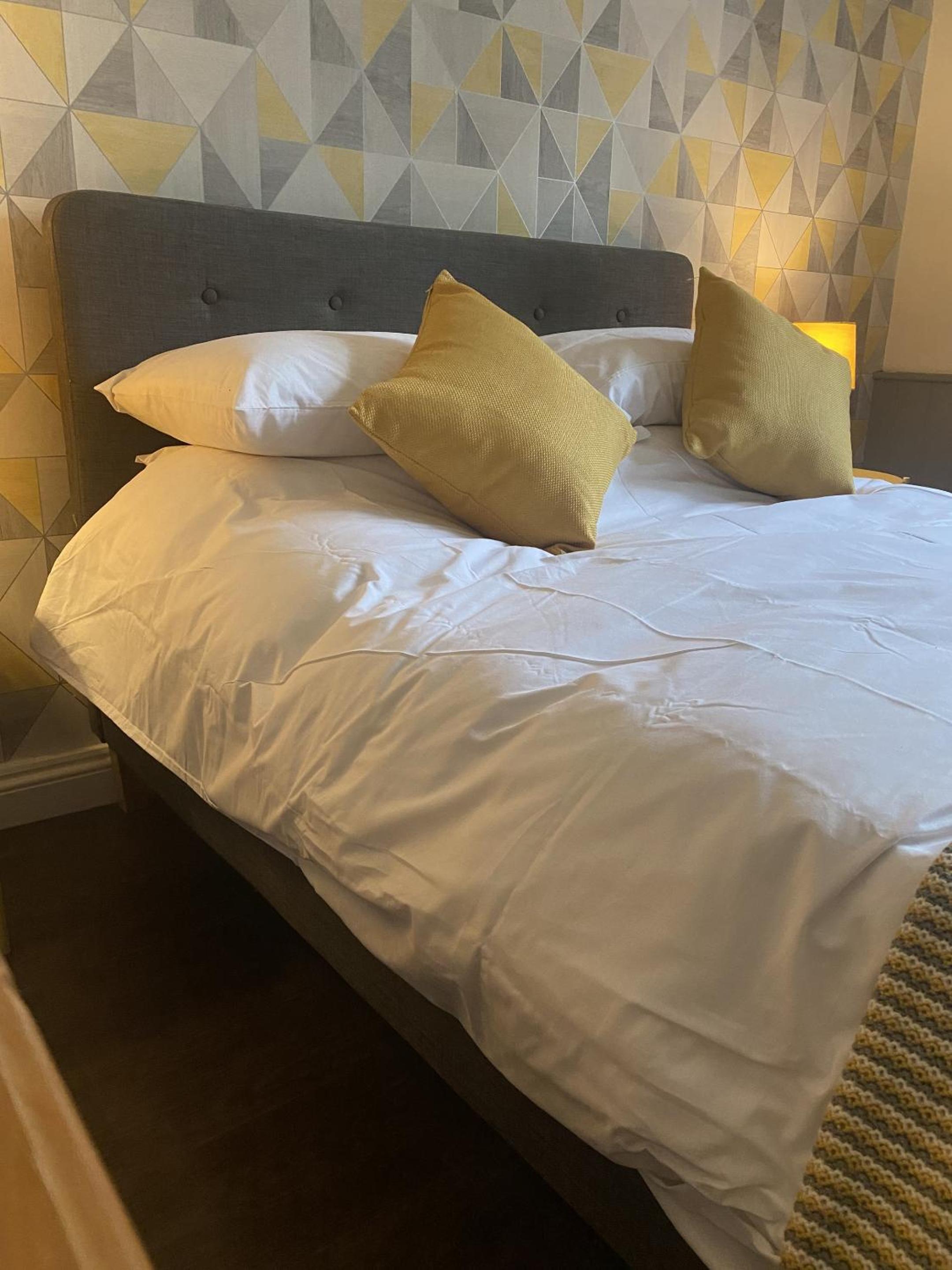 Standard Double Room - Photo 1