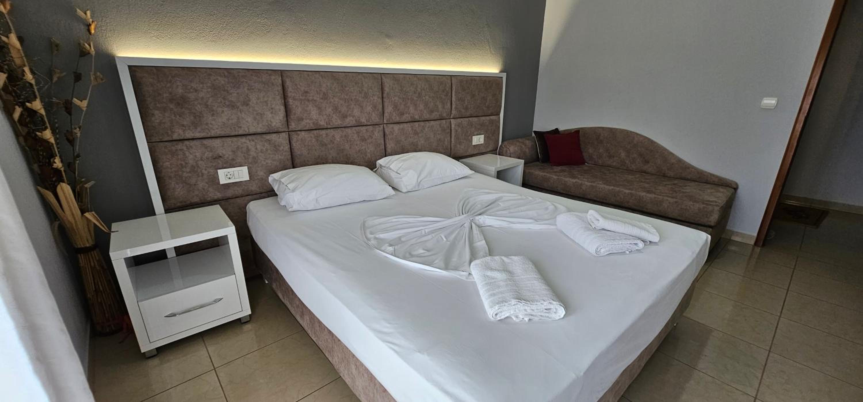Deluxe Double Room photo 3