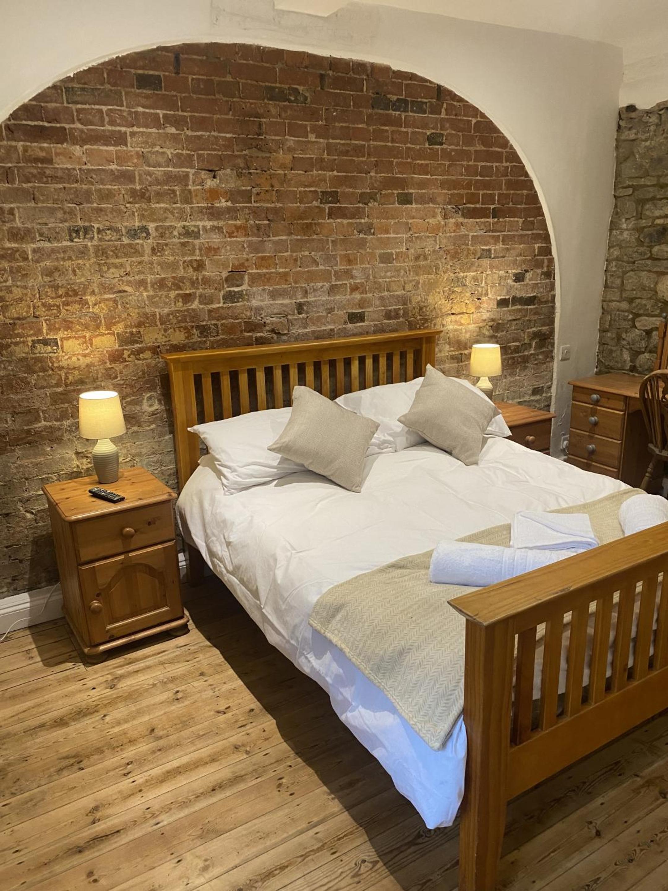 Double Room with Private Bathroom photo 1