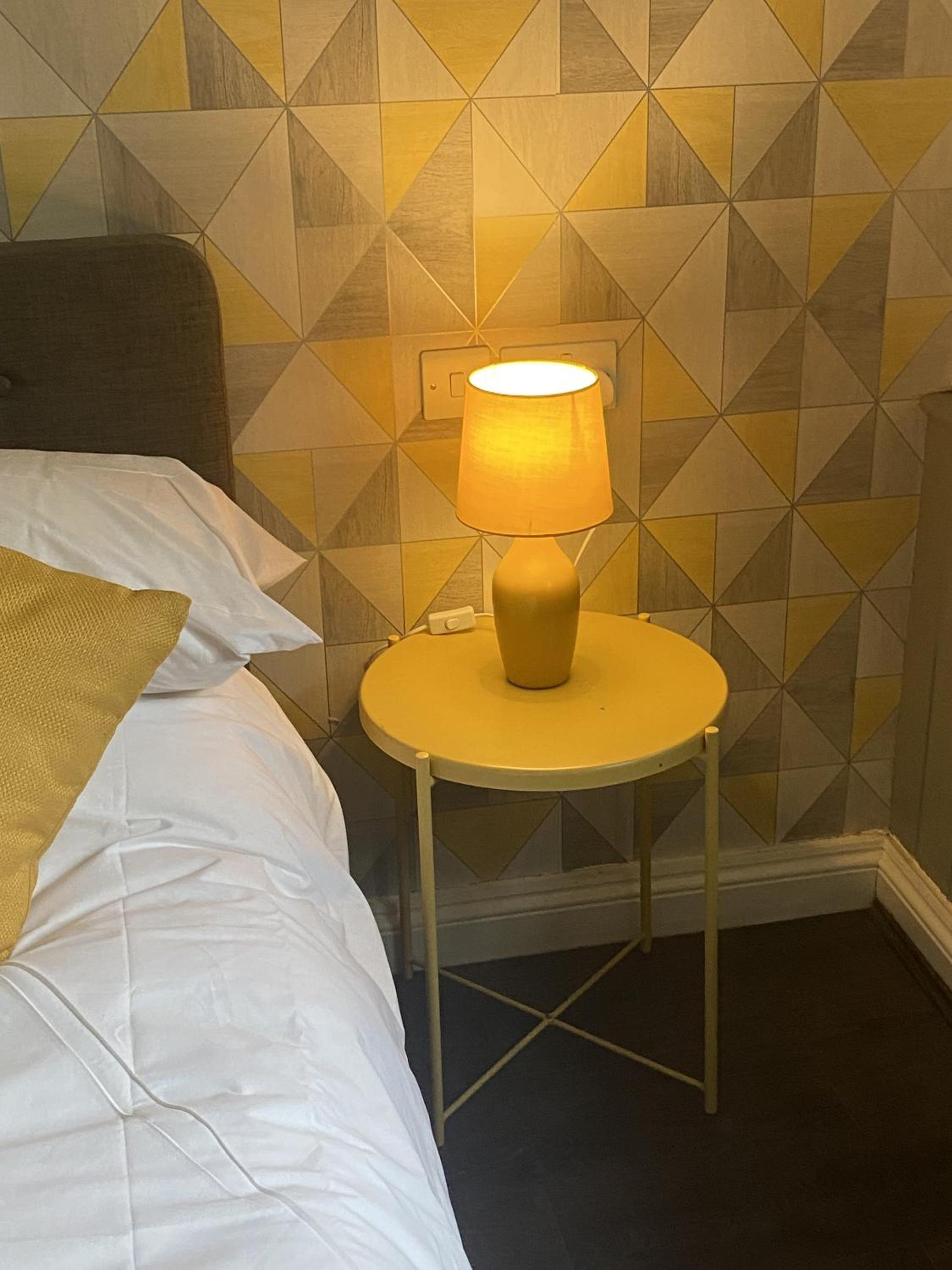 Deluxe Double Room with Shower - Photo 5