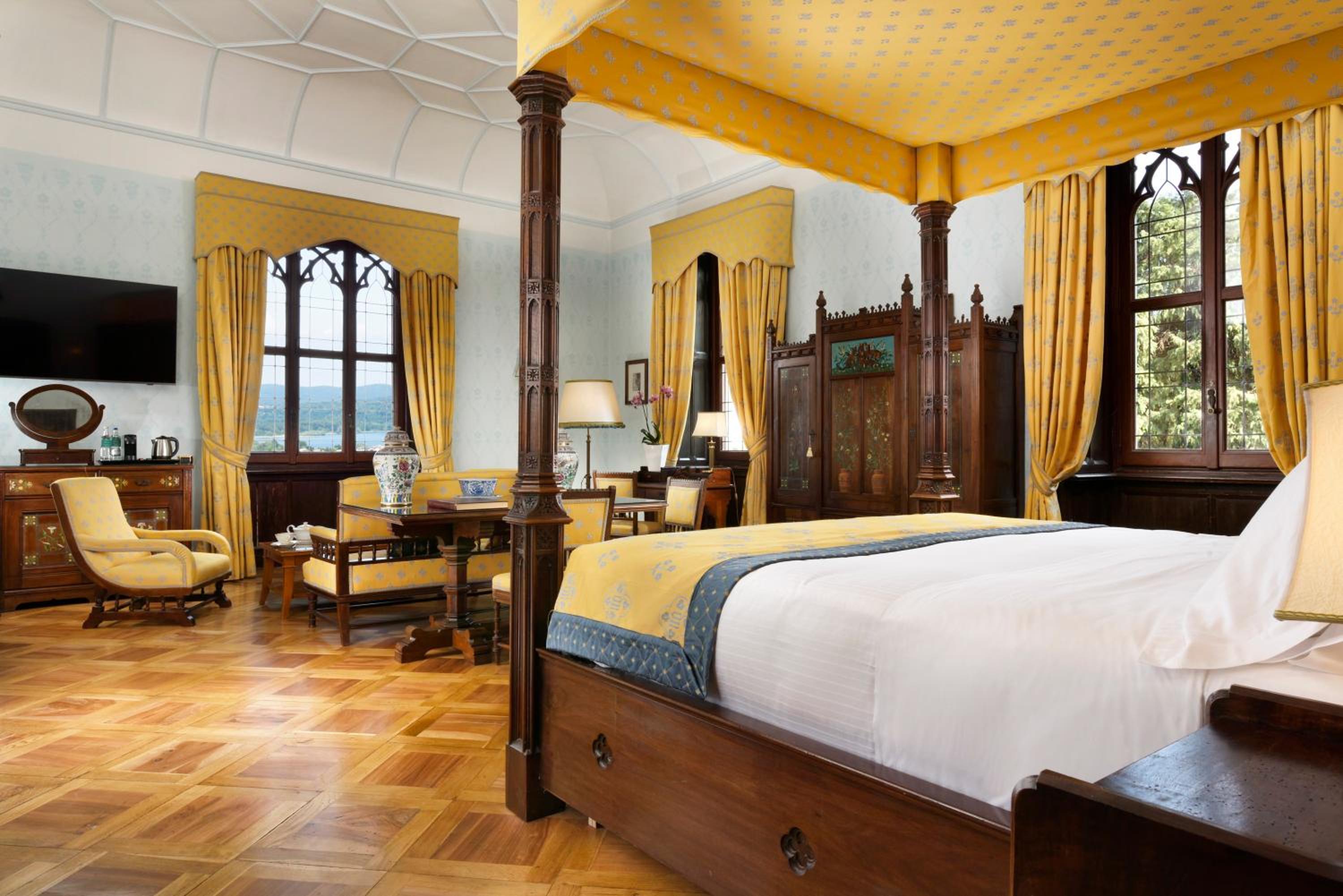 Suite with Lake View - Castle - Photo 2