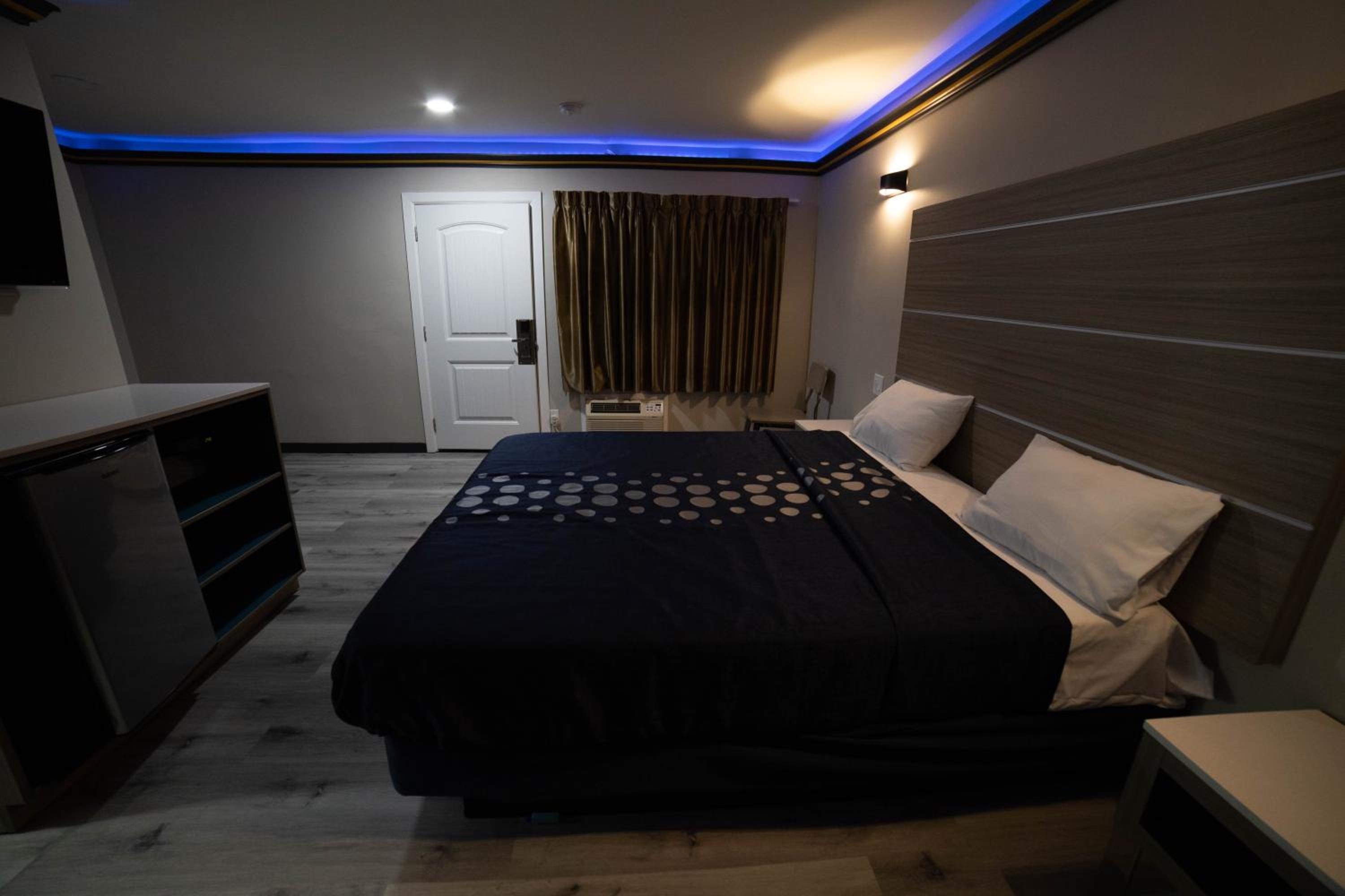 Deluxe Single Room