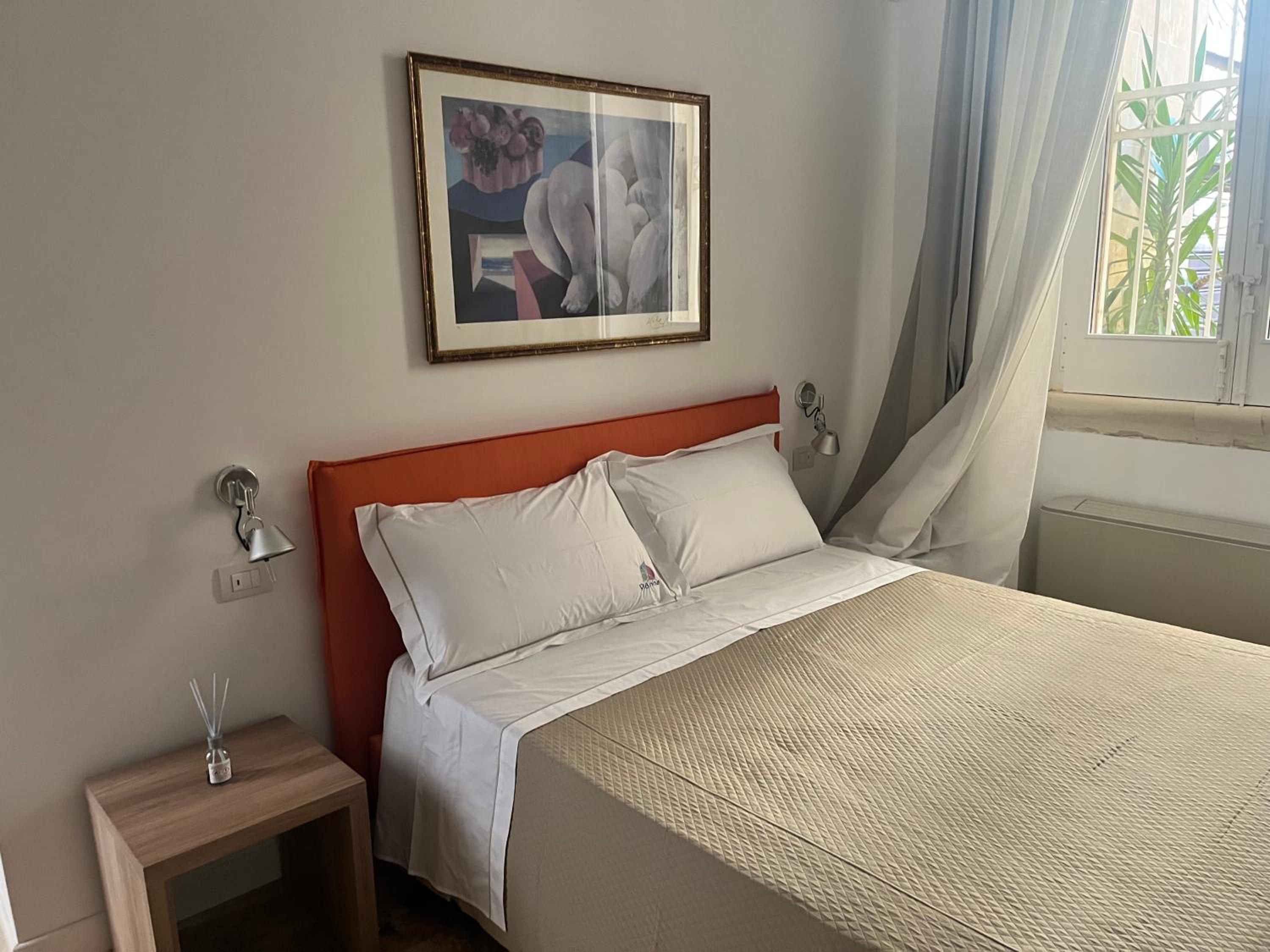 Deluxe Room - Photo 5