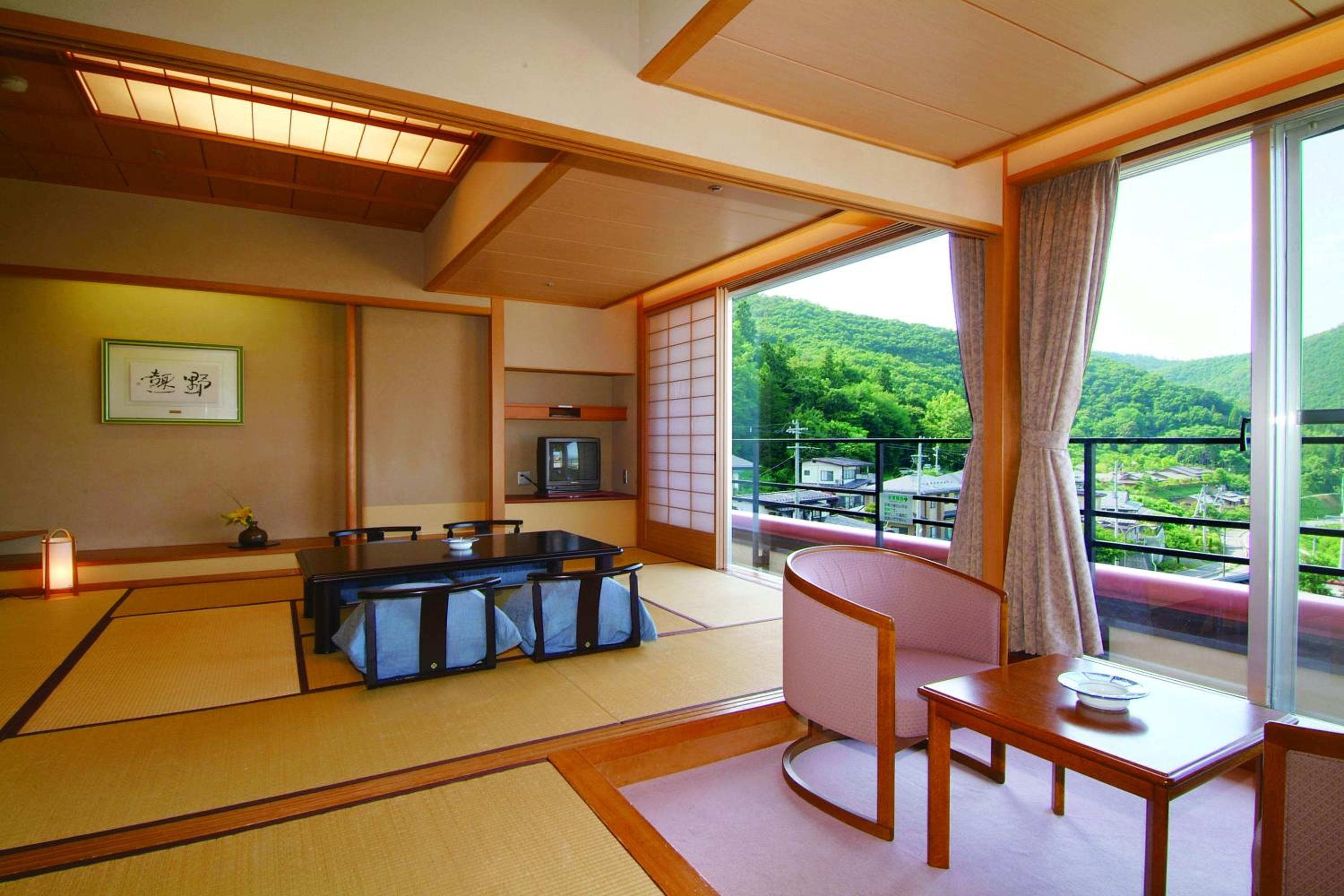 Japanese-Style Deluxe Room - Photo 1