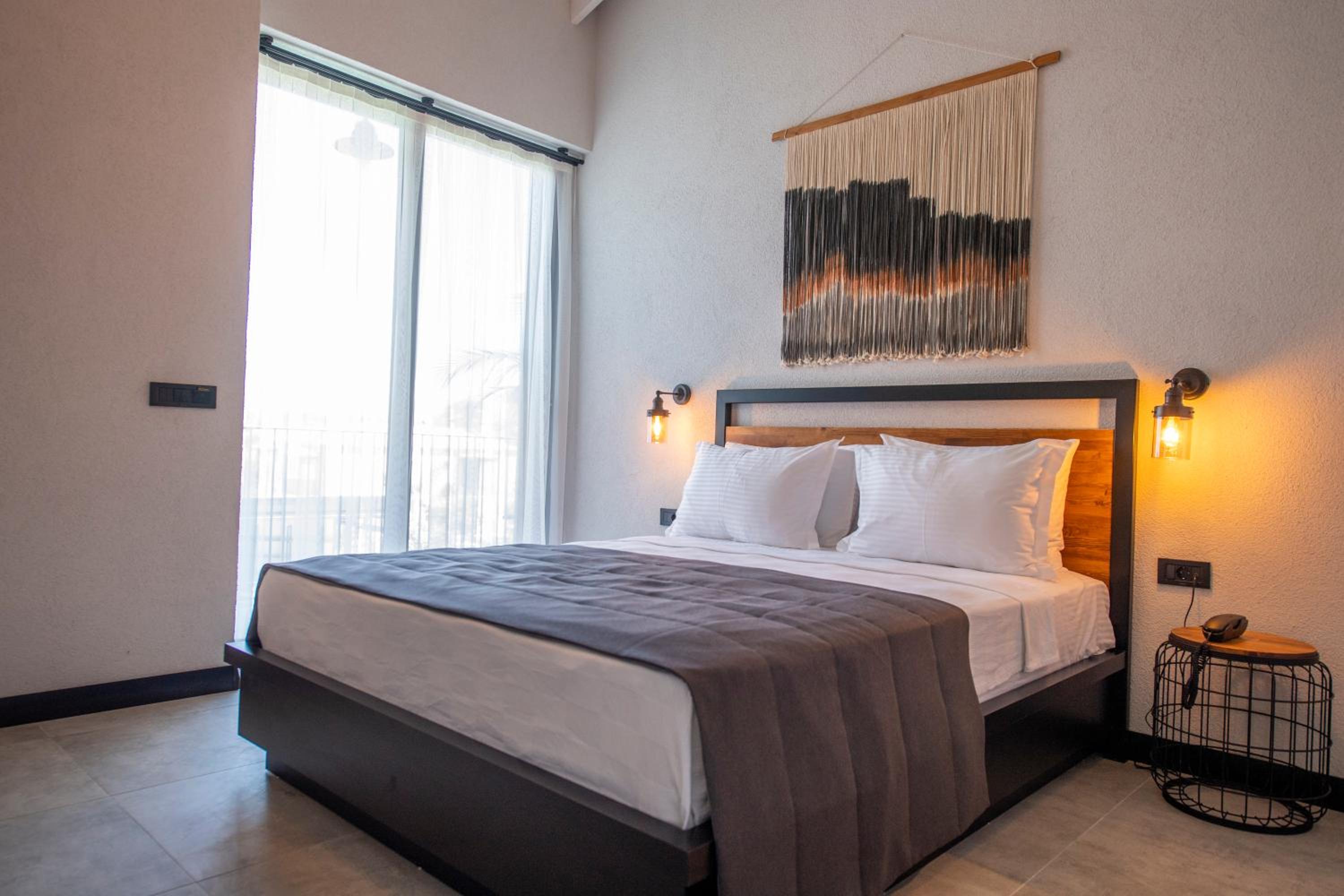 Deluxe Double Room With Balcony - Photo 2
