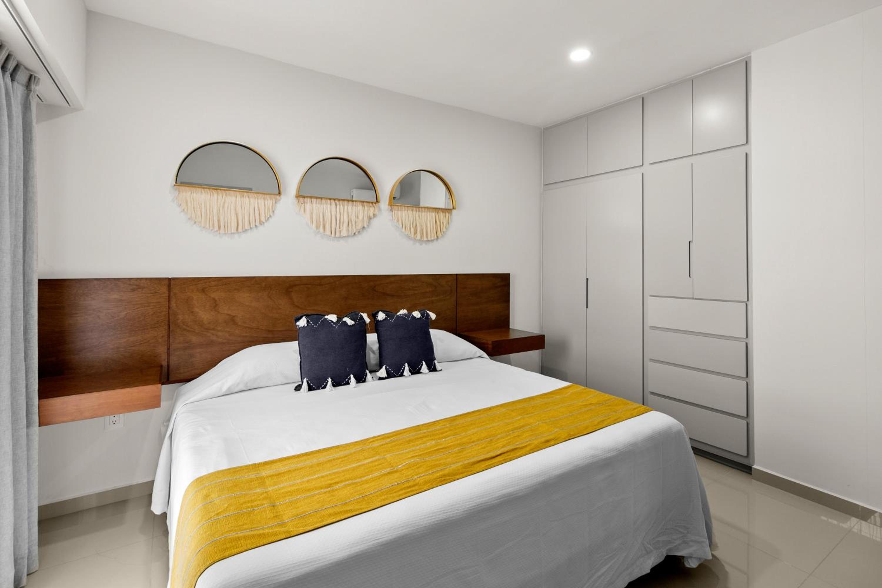Two-Bedroom Apartment - Photo 5