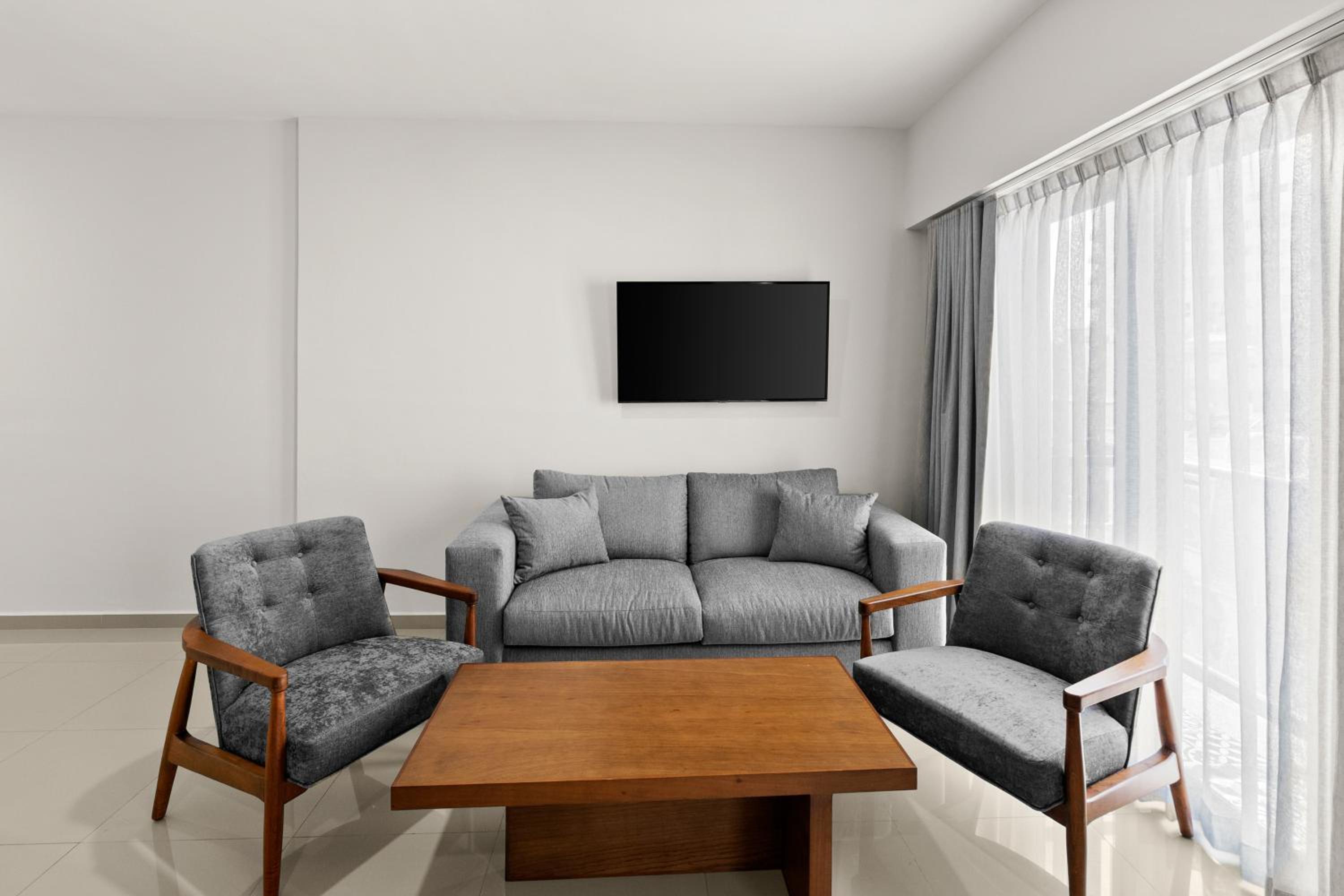 Two-Bedroom Apartment - Photo 7