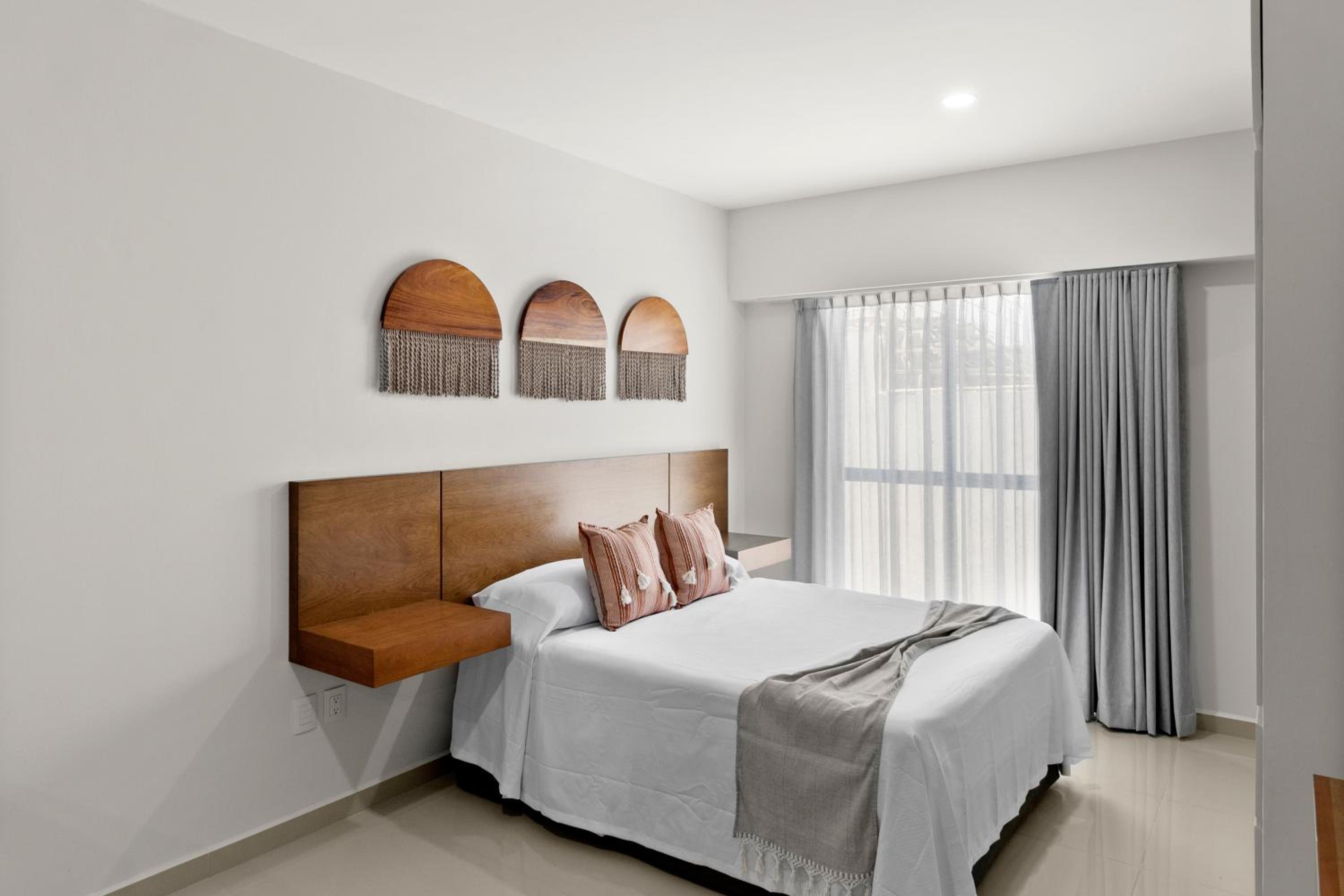 Three-Bedroom Apartment - Photo 26