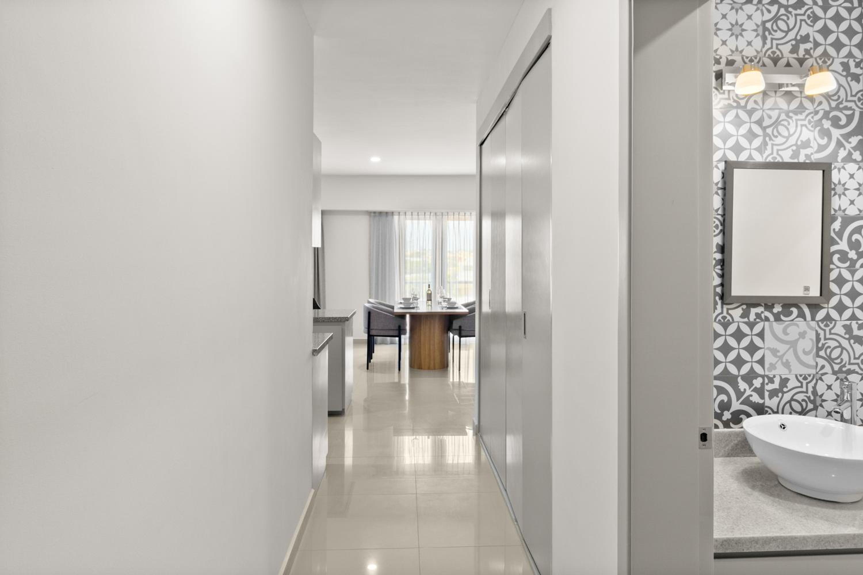 Three-Bedroom Apartment - Photo 7