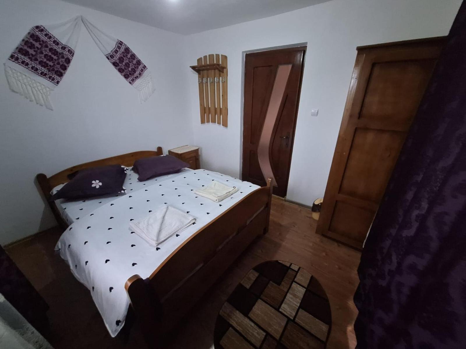 Standard Double Room with Shared Bathroom photo 1
