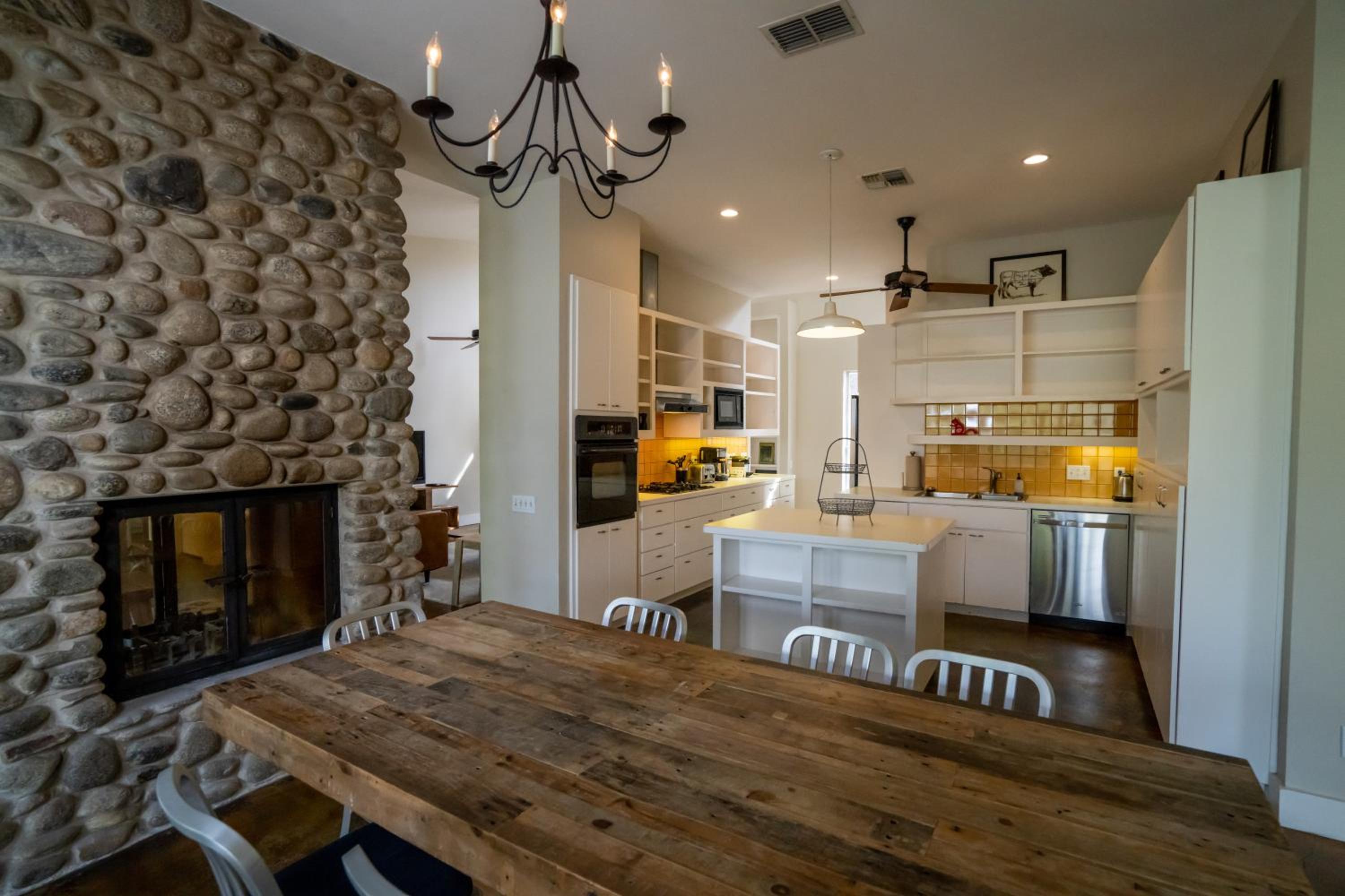 Three-Bedroom Cottage - The Ranch House (3 bedroom) photo 2