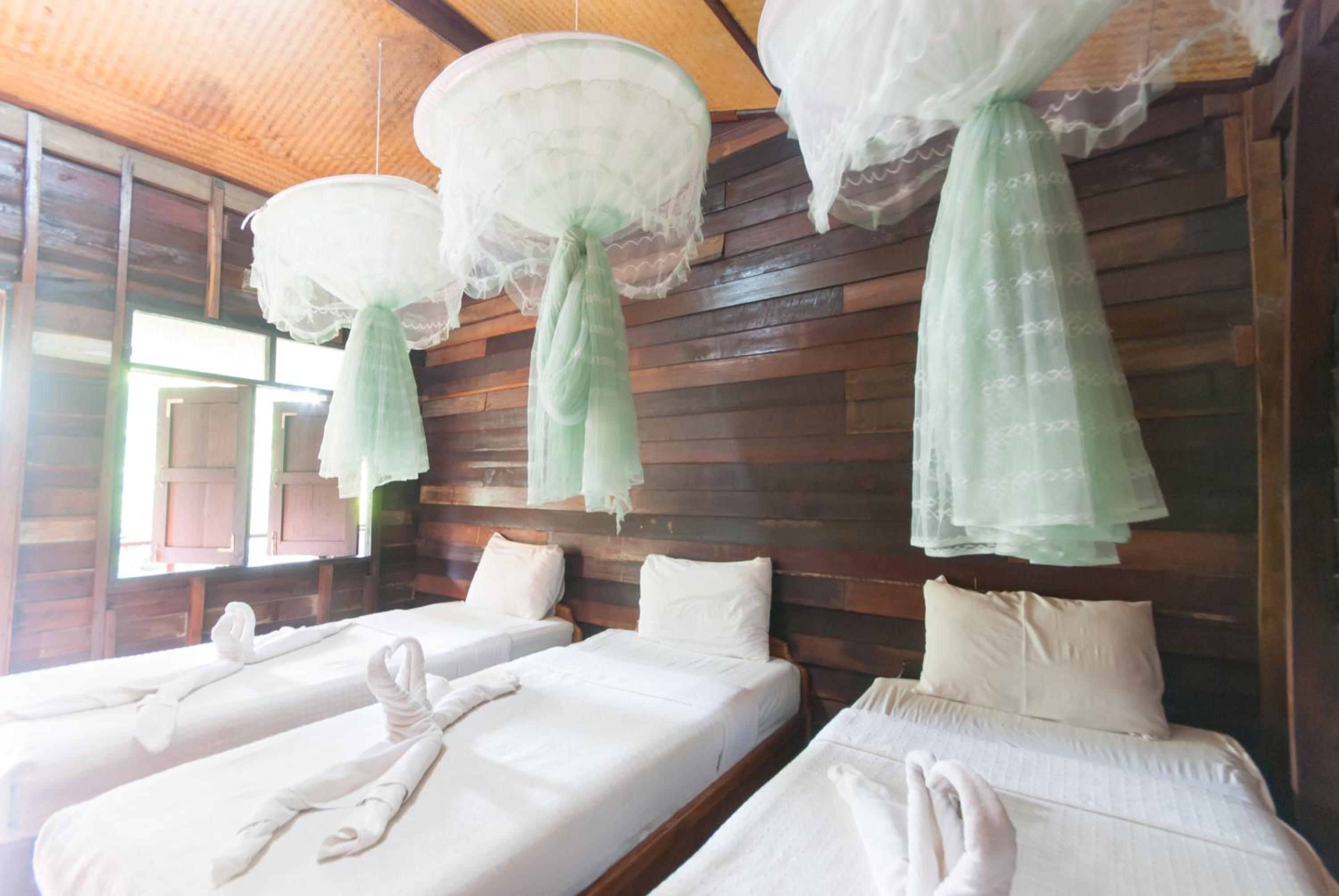 Standard Triple Room with Fan - Photo 1