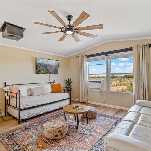 One-Bedroom House photo 1