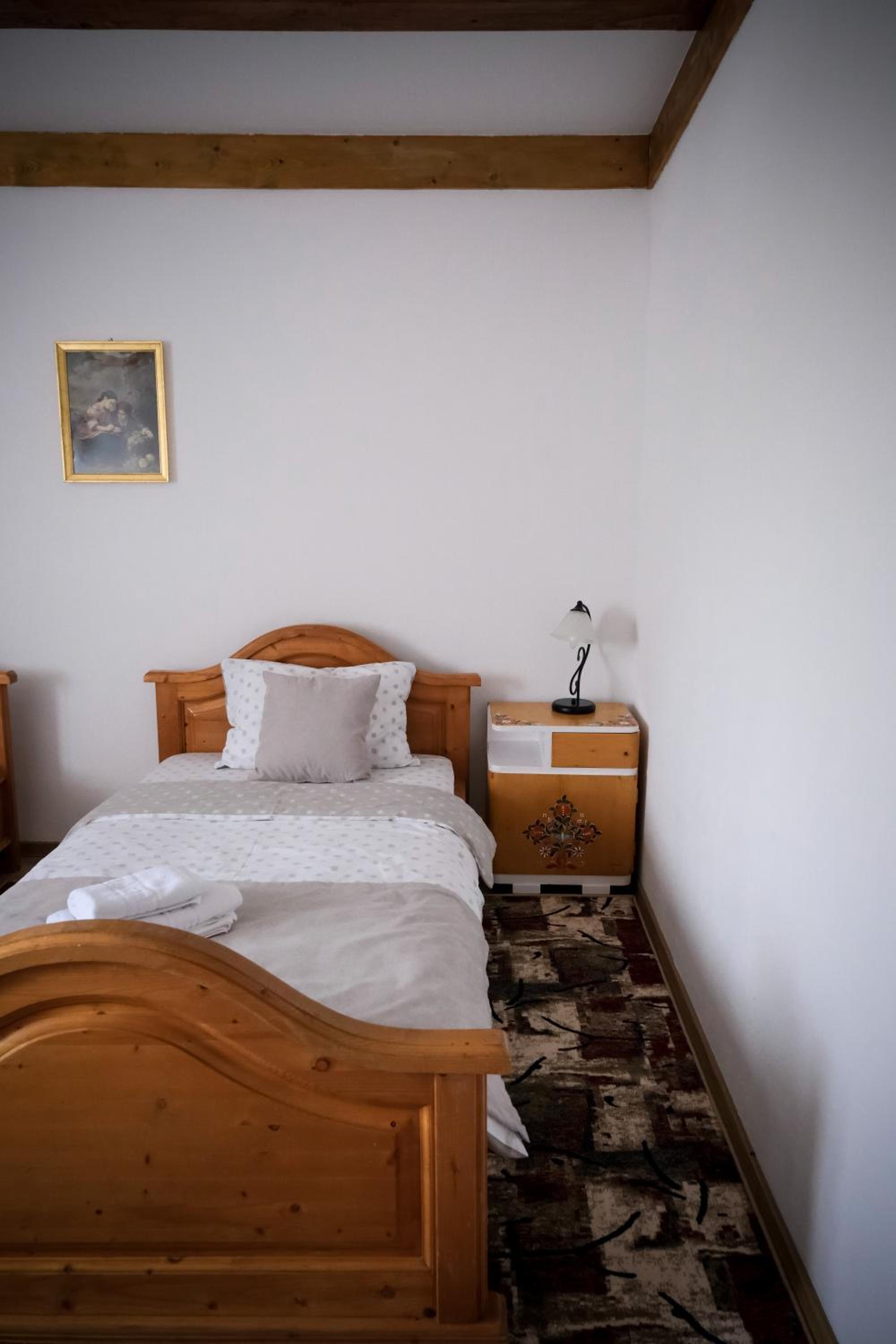 Standard Twin Room with Mountain View - Photo 5