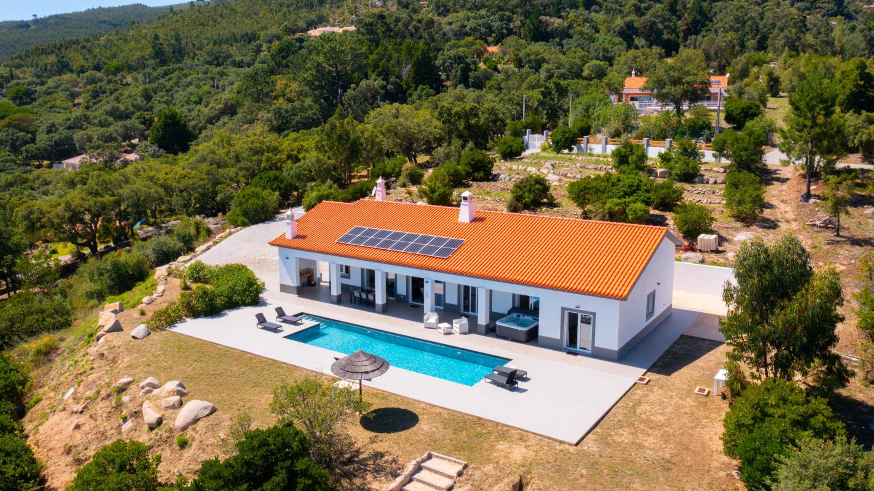 Villa photo 2