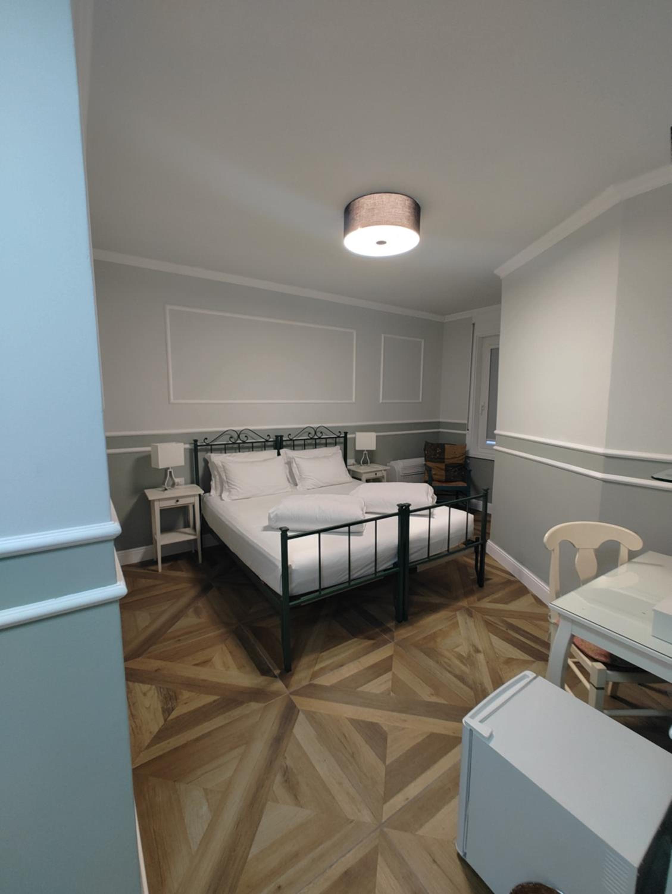 Large Single Room photo 3