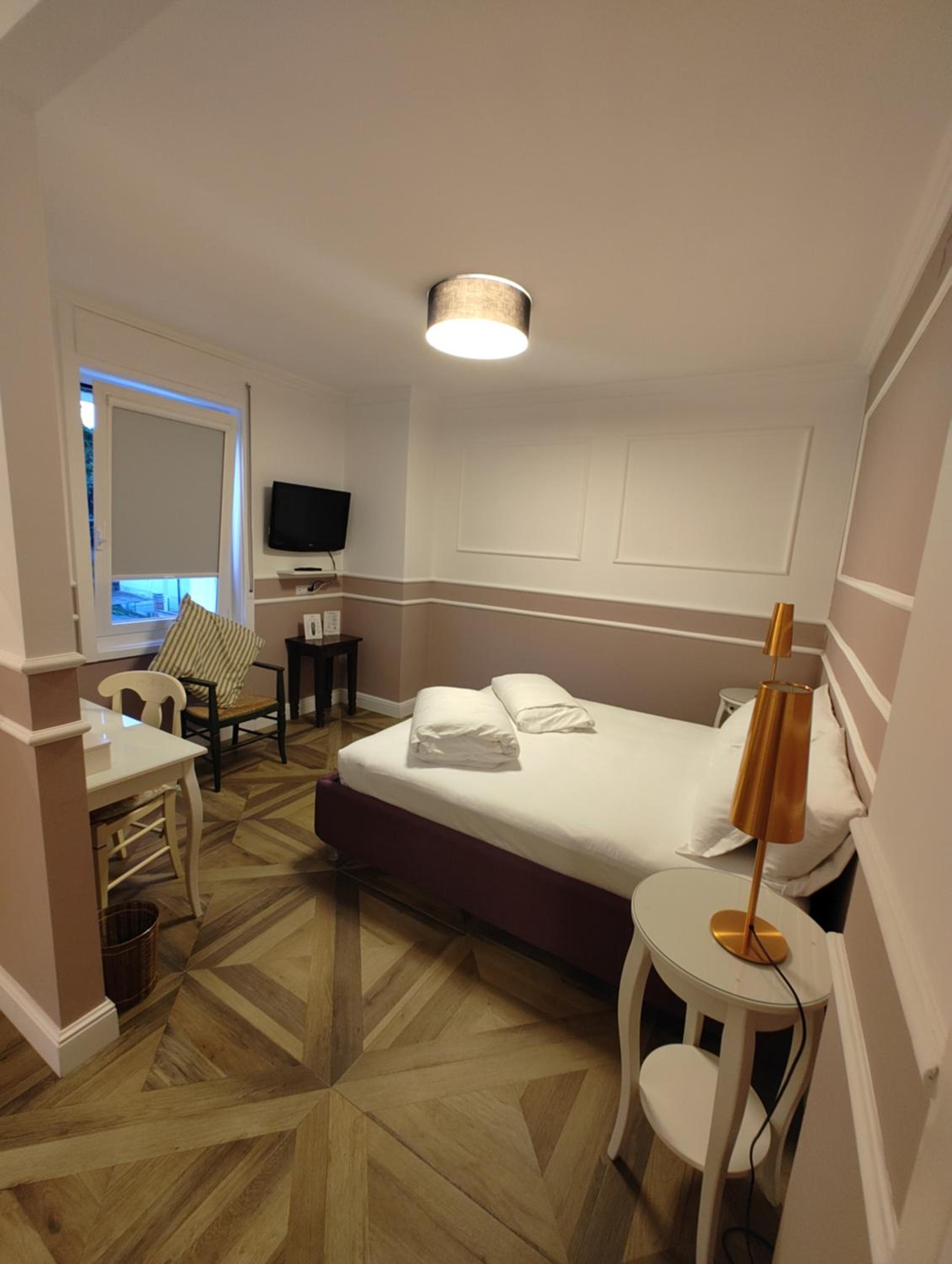 Large Single Room photo 2