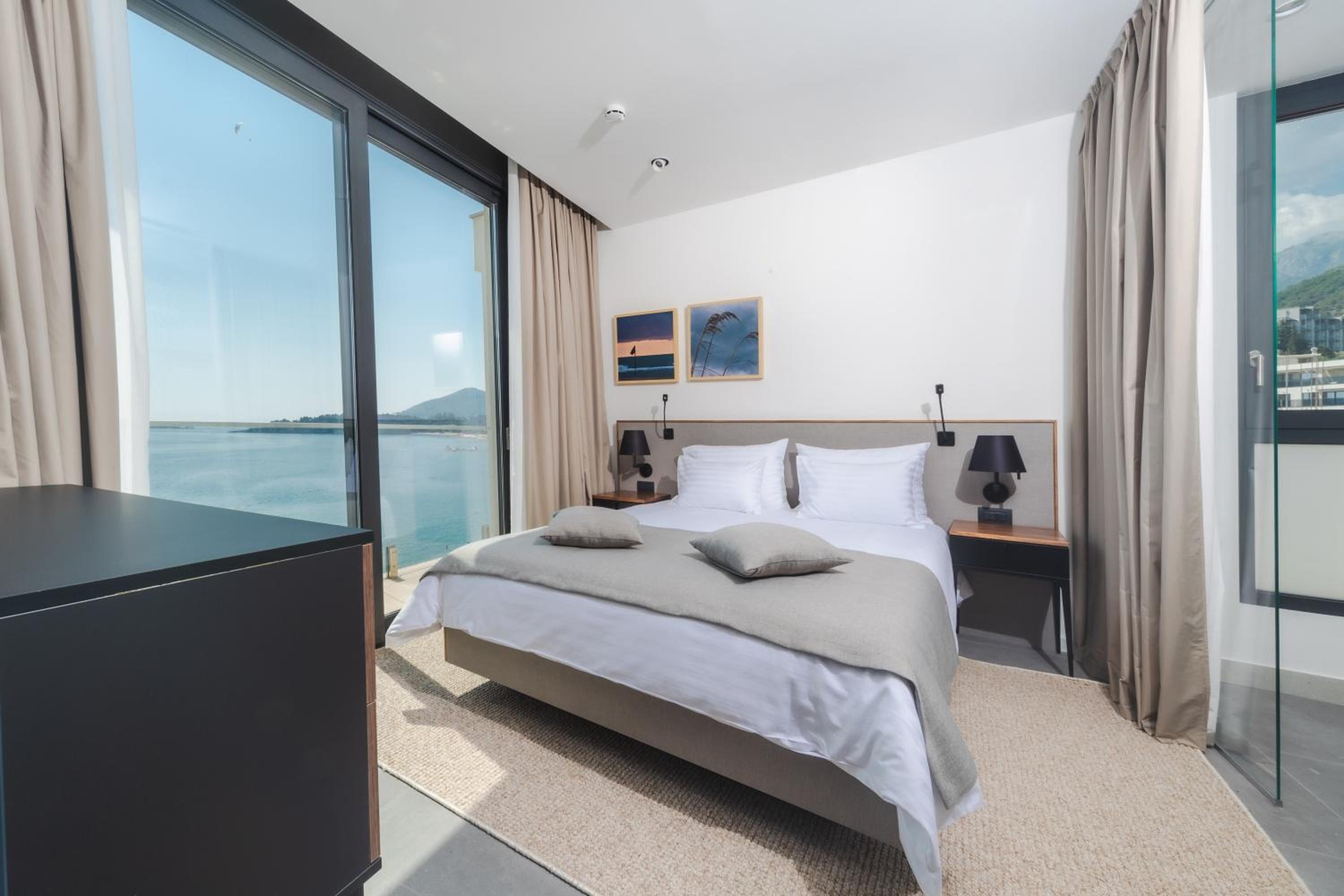 Superior Suite with Sea View - Photo 6