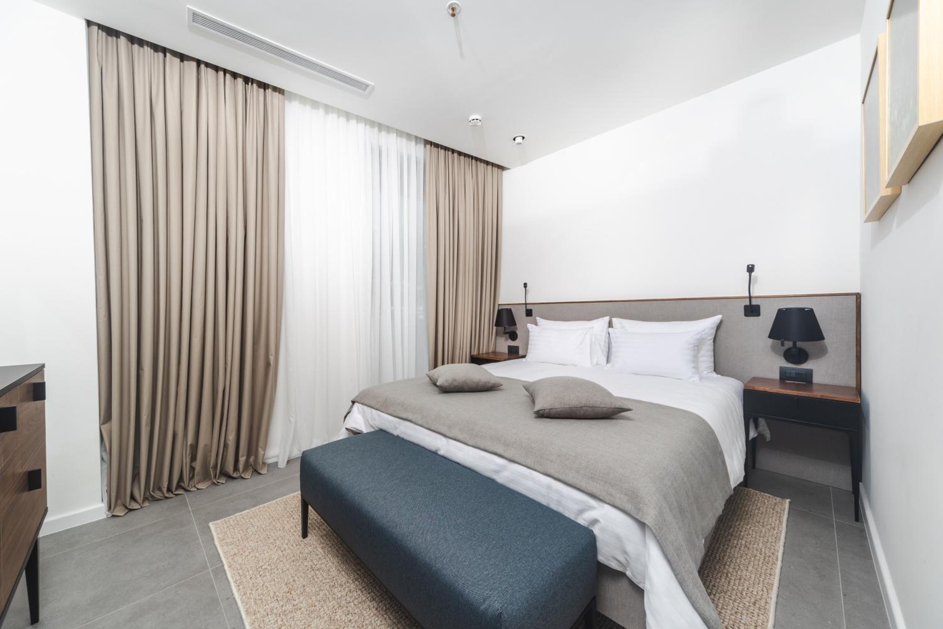Superior Suite with Sea View - Photo 4