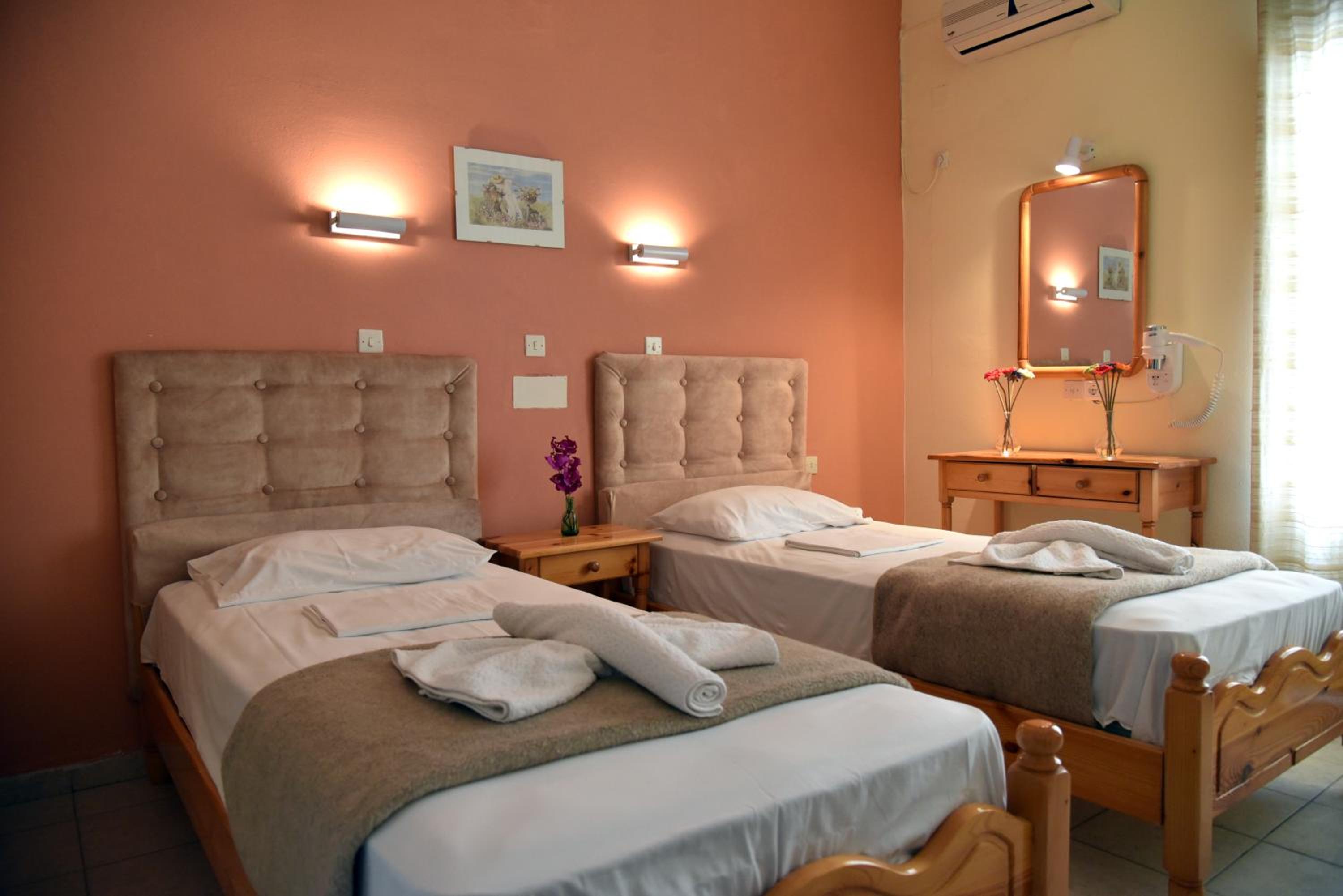 Double or Twin Room photo 2