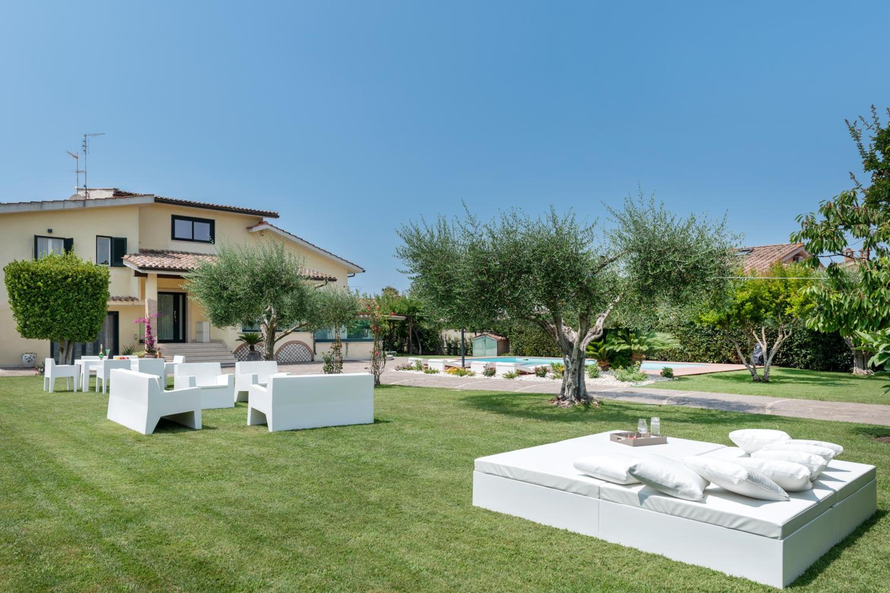 Two-Bedroom Villa - Photo 29