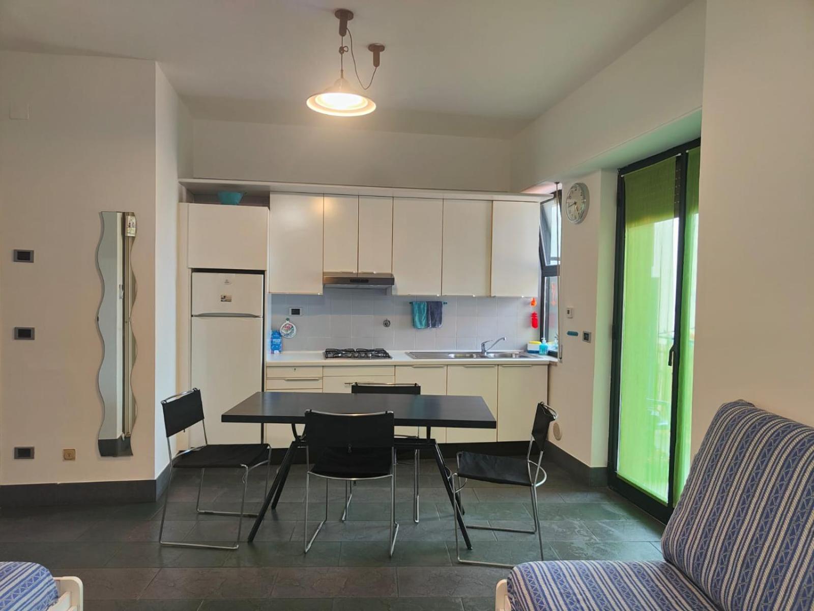 One-Bedroom House photo 2