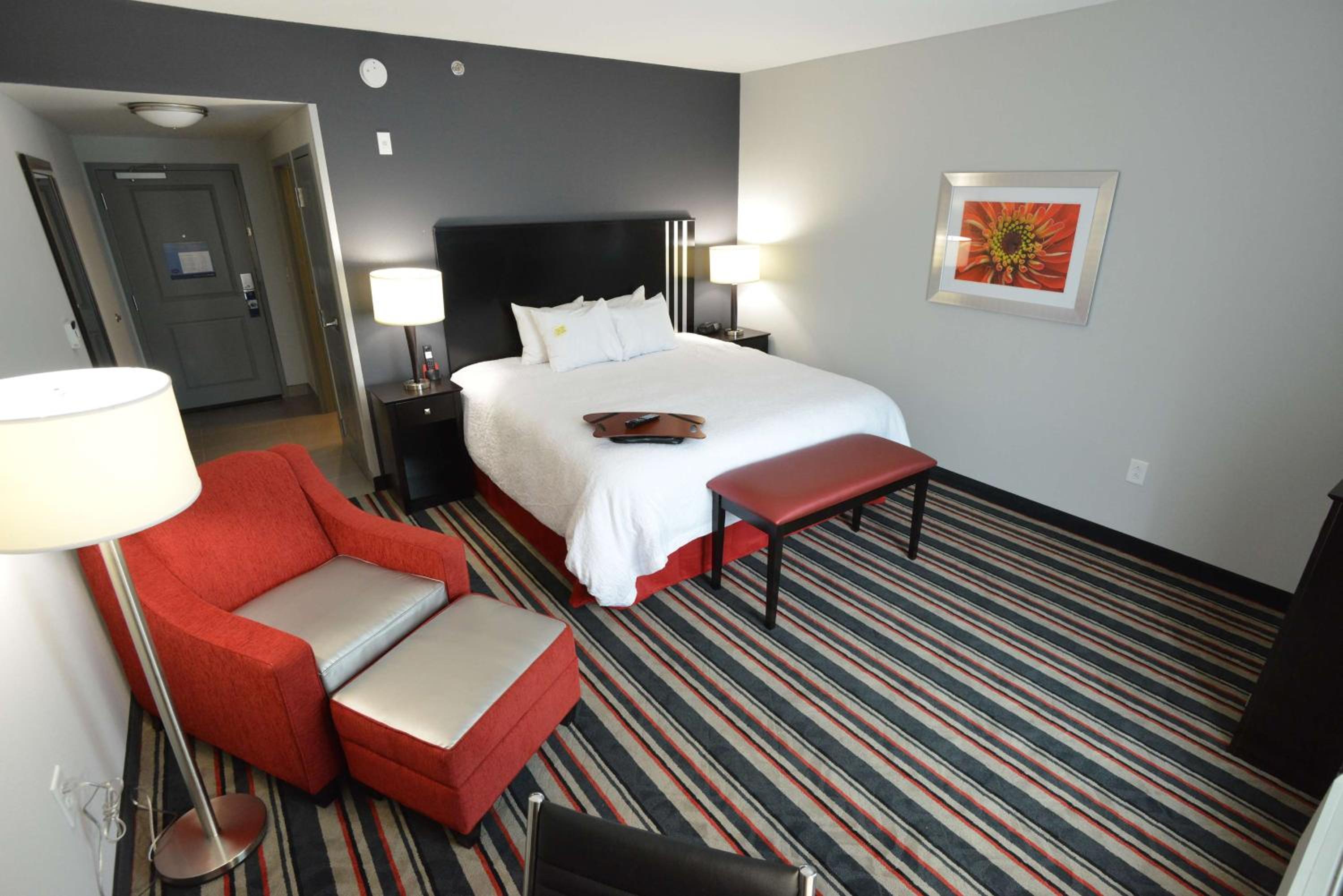 King Room - Hearing Access/Non-Smoking photo 2