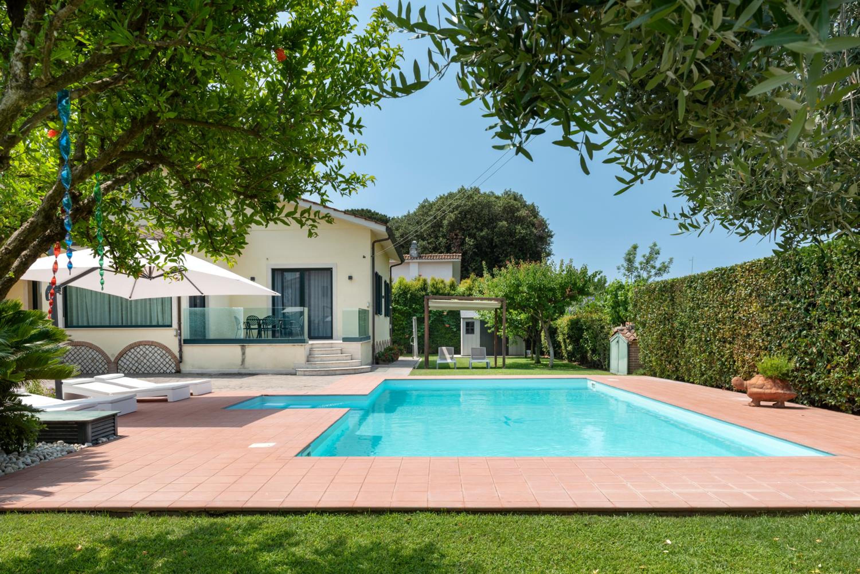 Two-Bedroom Villa - Photo 47