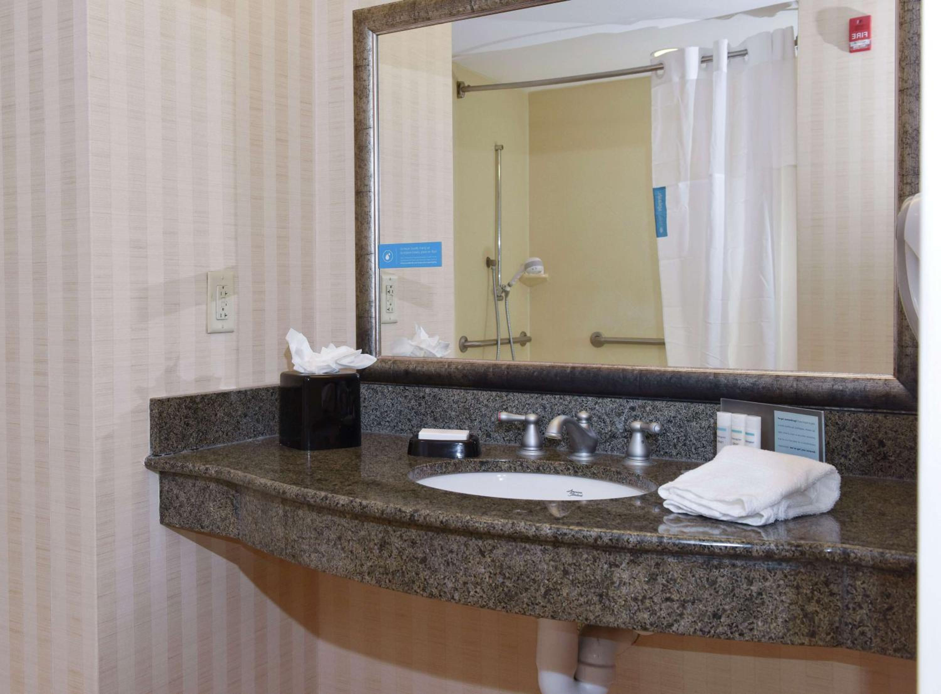 King Room - Mobility Access/Non-Smoking - Photo 3