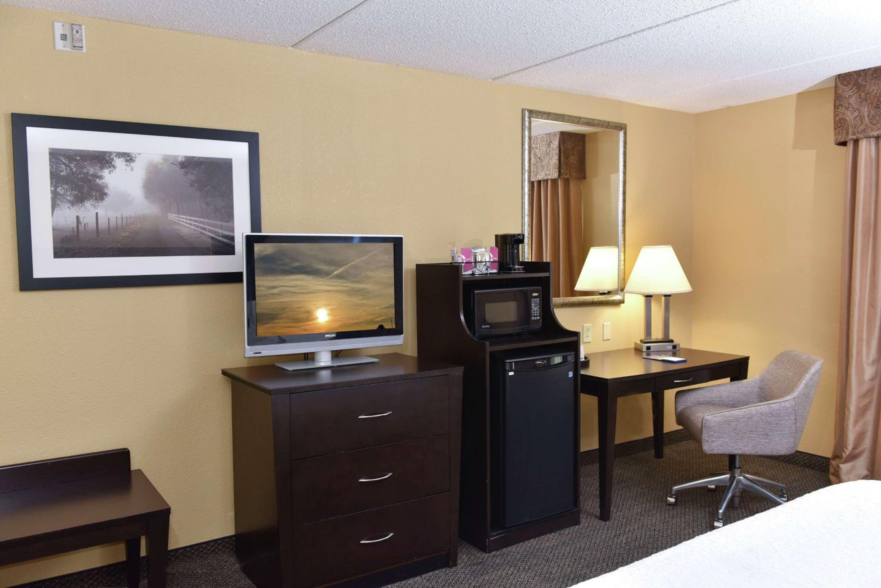 King Room - Mobility Access/Non-Smoking - Photo 4