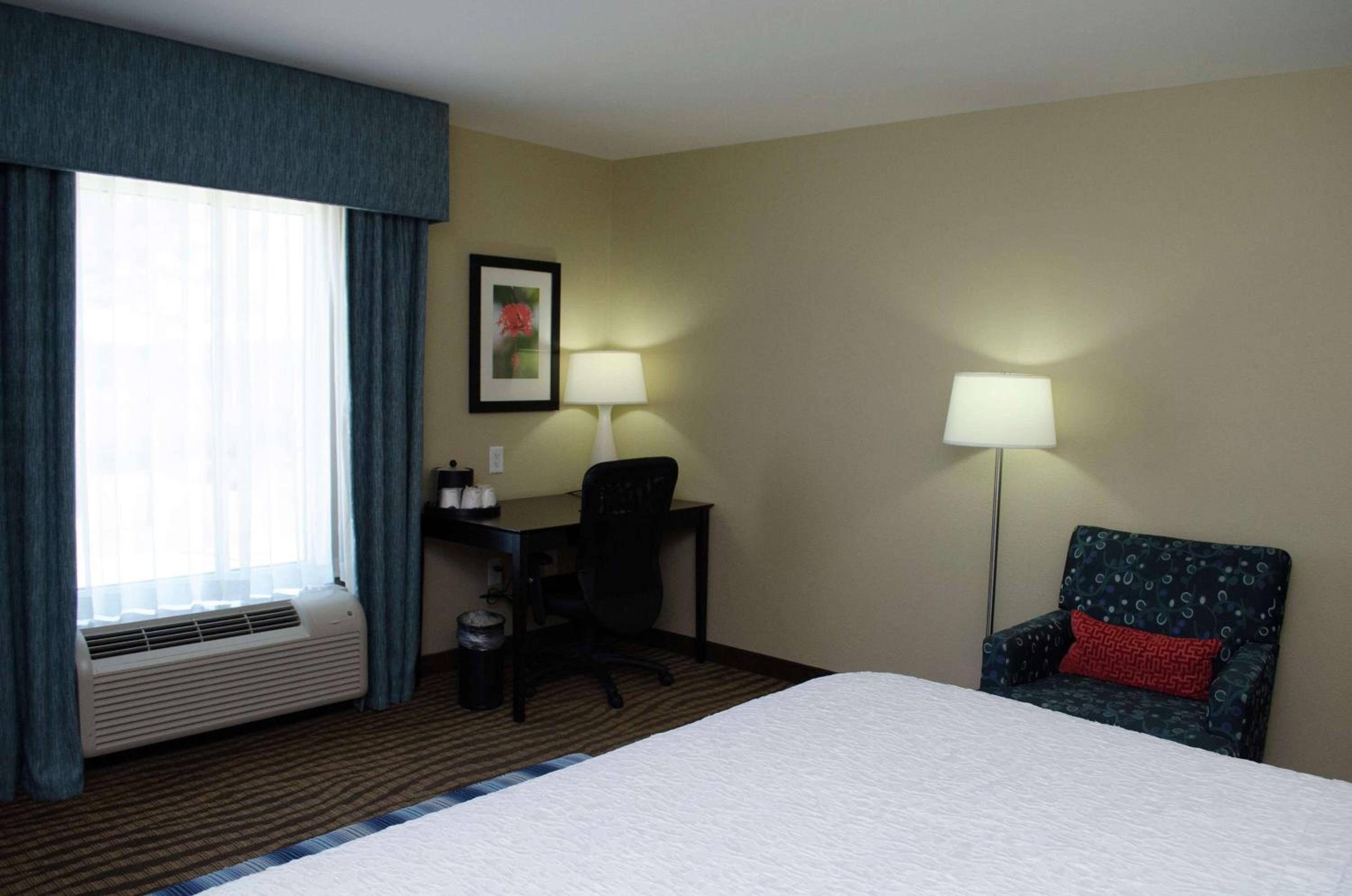 King Room with Walk-in Shower - Non-Smoking