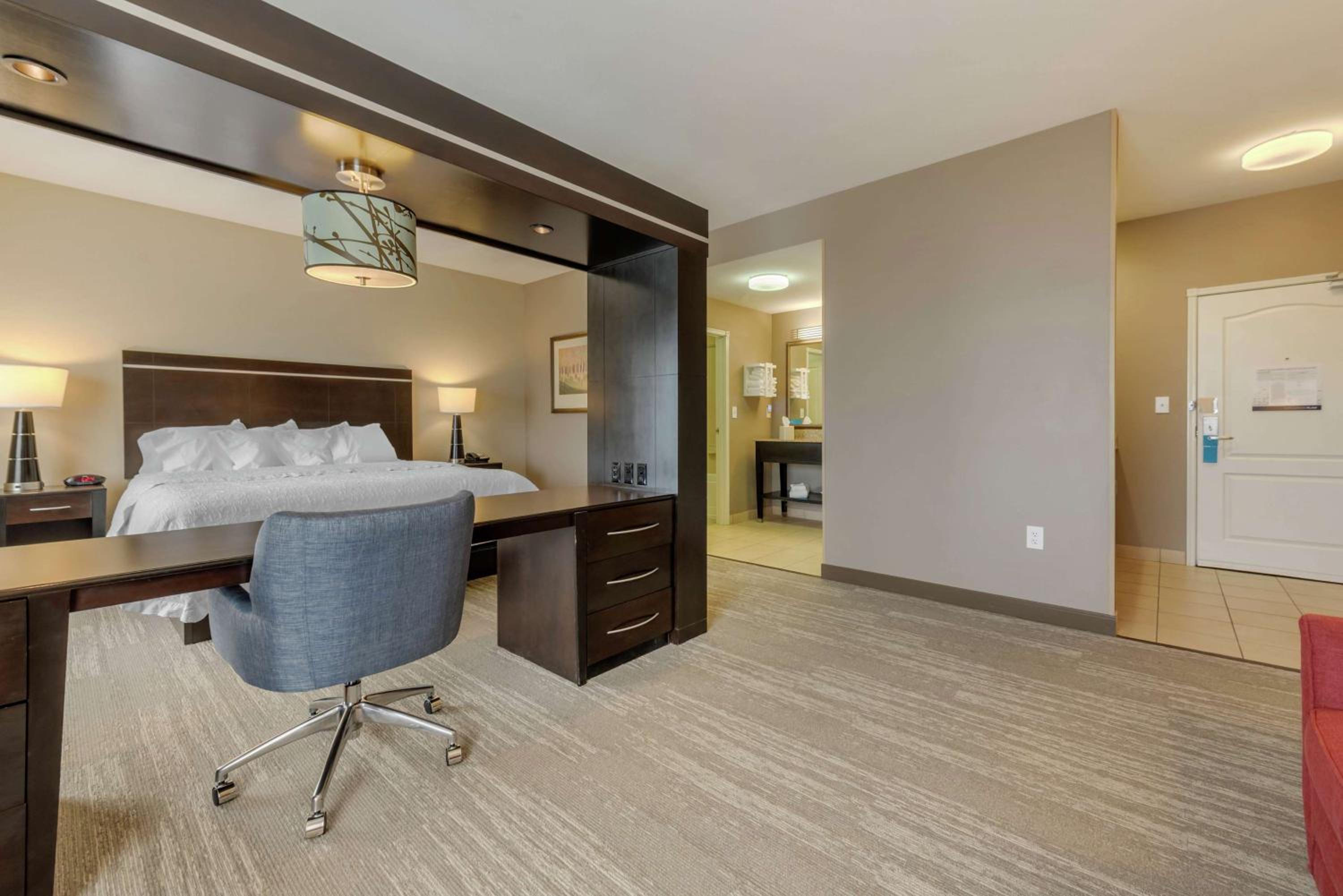 King Studio Suite - Non-Smoking - Photo 4