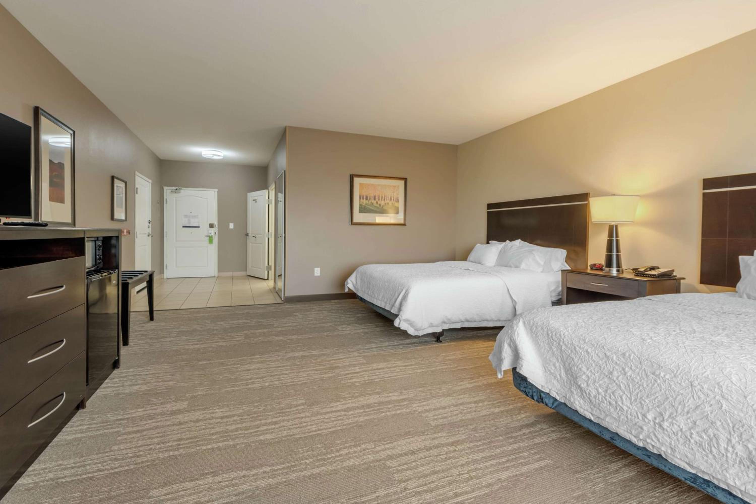 Queen Room with Two Queen Beds - Mobility and Hearing Access/Non-Smoking - Photo 5