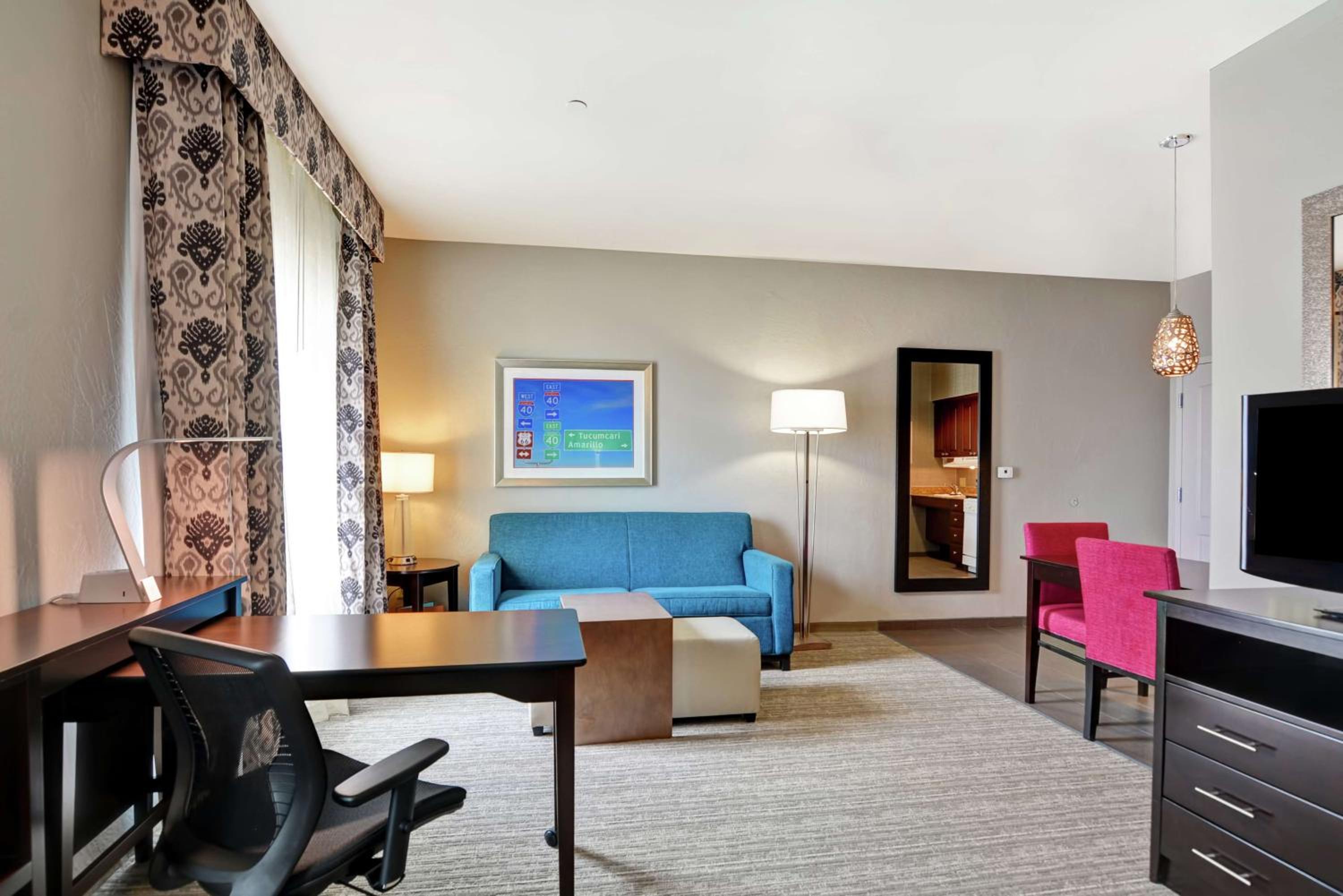 King Suite with Accessible Tub - Mobility and Hearing Access/Non-Smoking photo 1