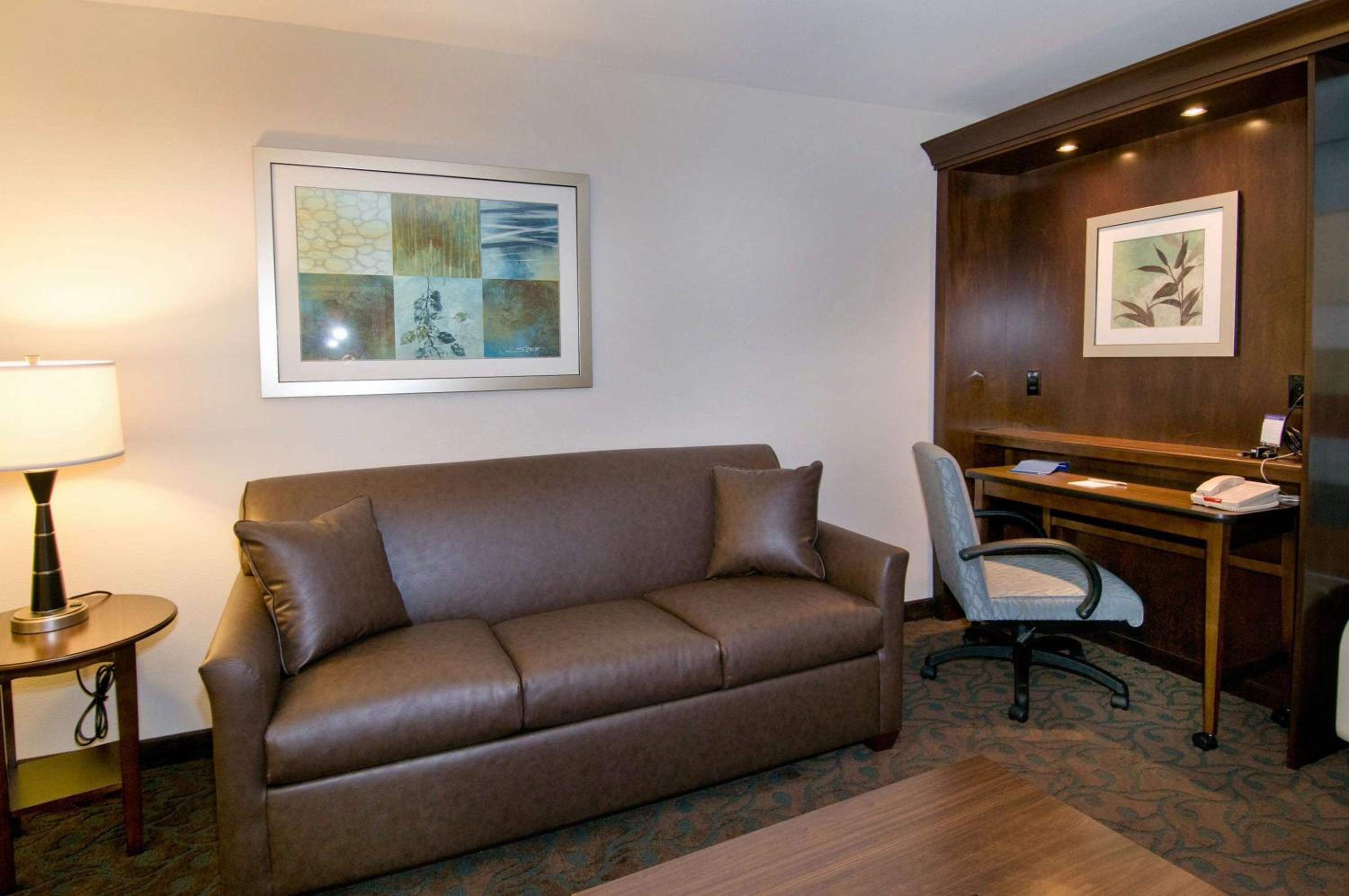 King Studio Suite with Sofa Bed - Non-Smoking - Photo 1