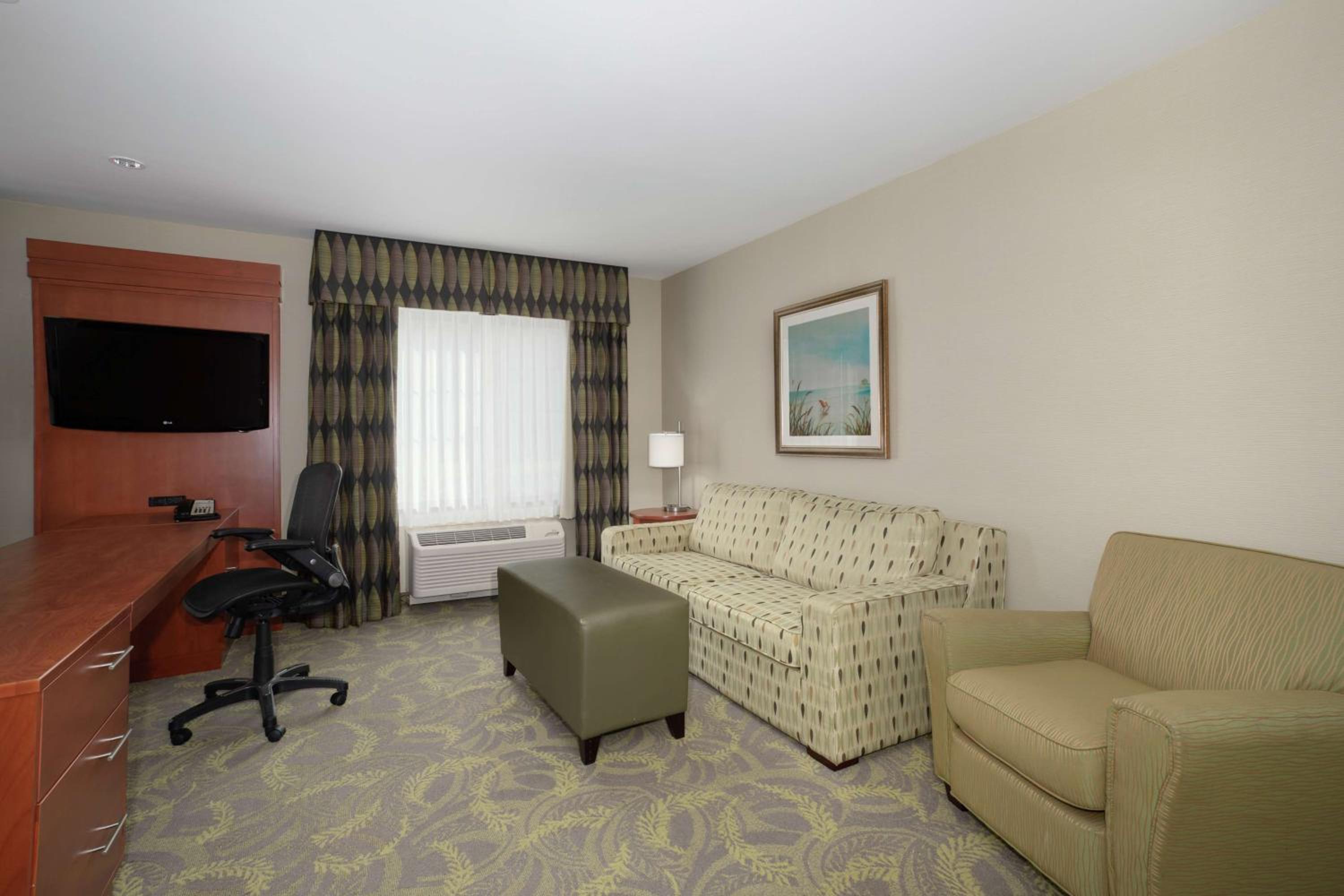 Queen Studio Suite with Two Queen Beds - Non-Smoking