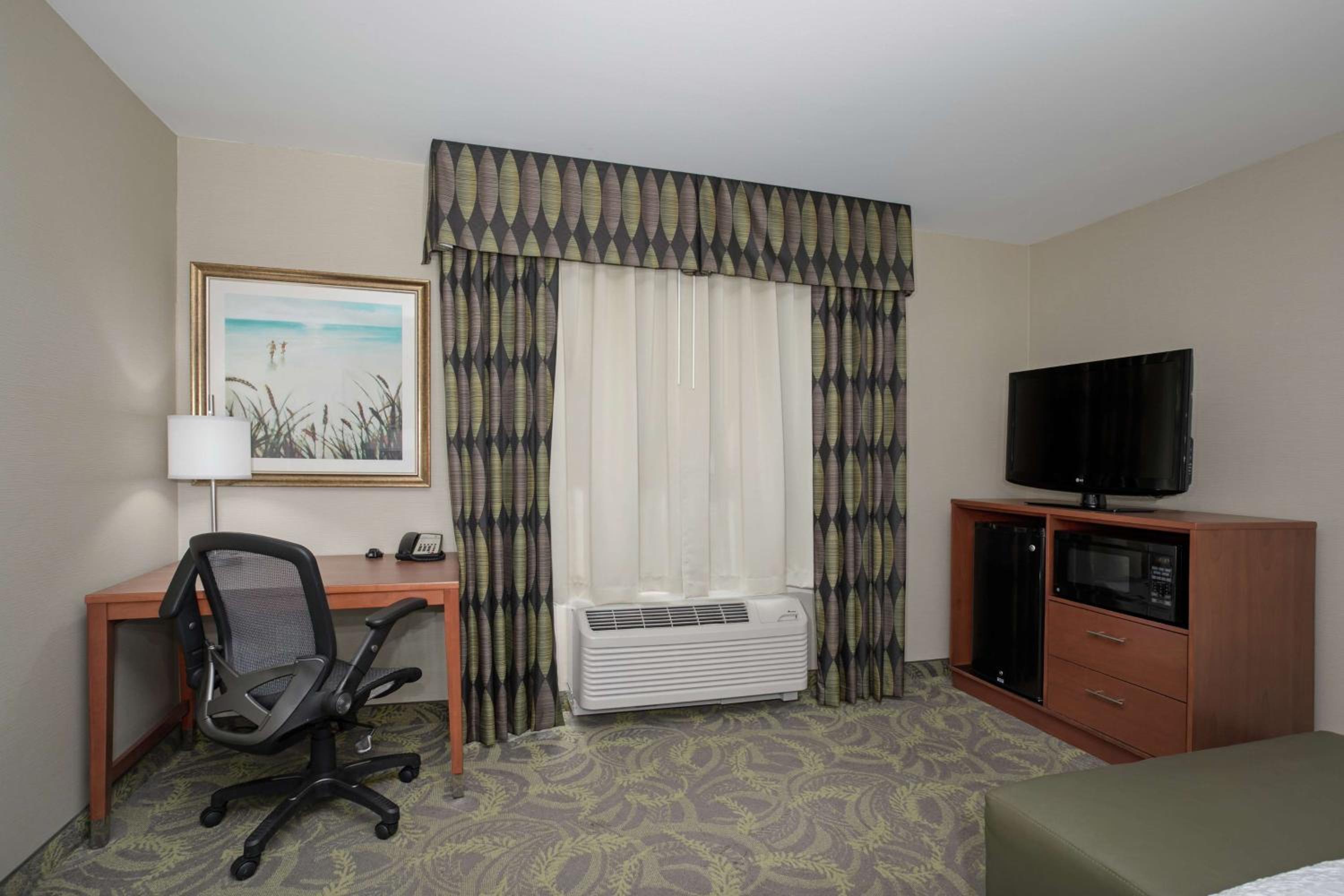 King Room with King Bed - Non-Smoking