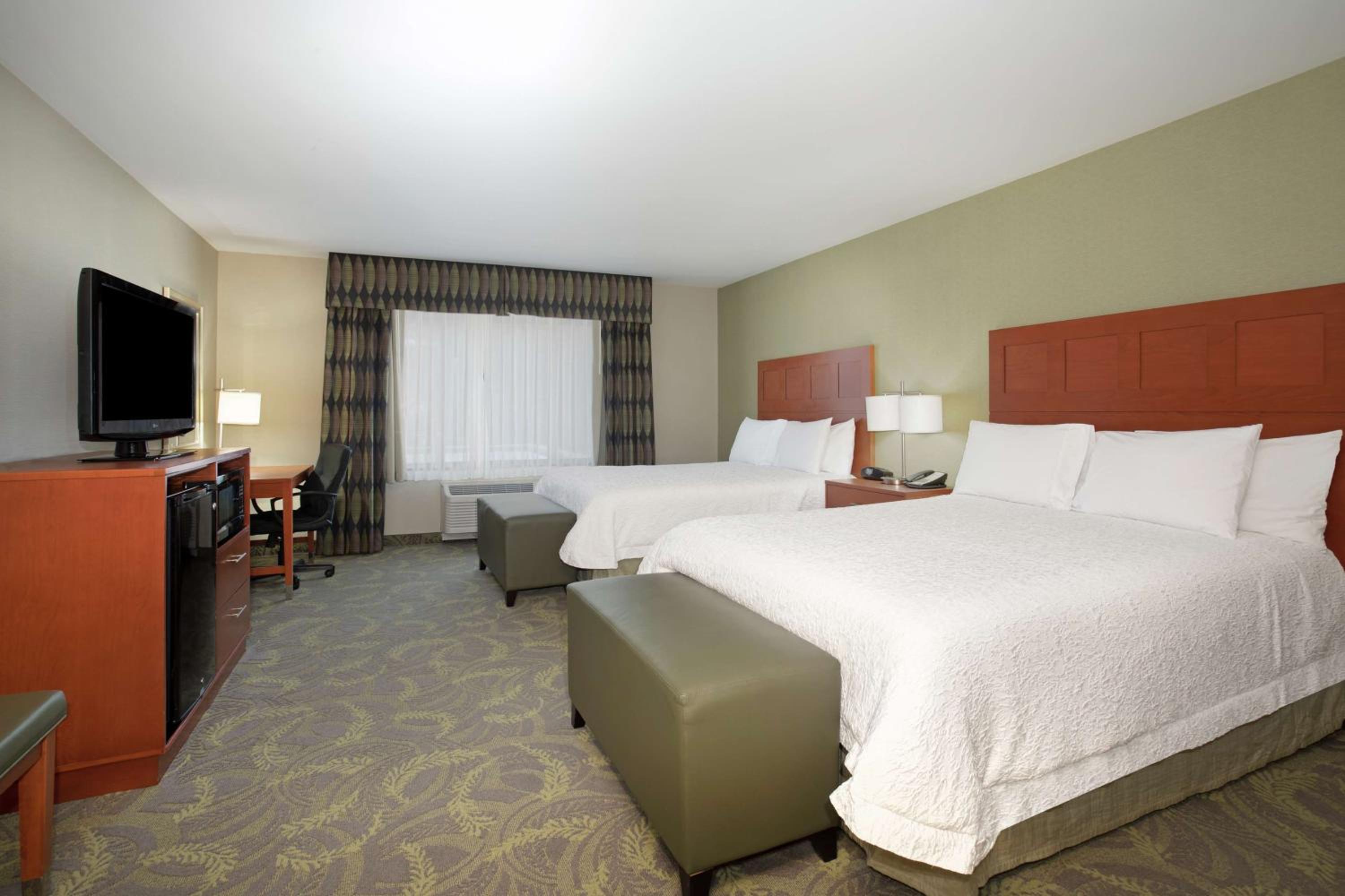 Queen Room with Two Queen Beds - Hearing Access/Non-Smoking