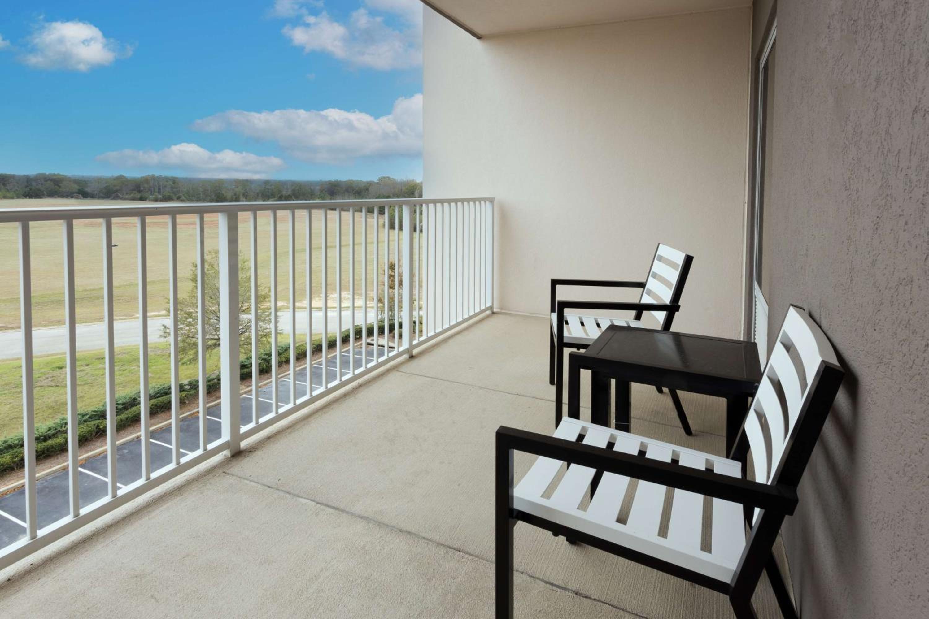 King Studio with Balcony - Non-Smoking photo 2